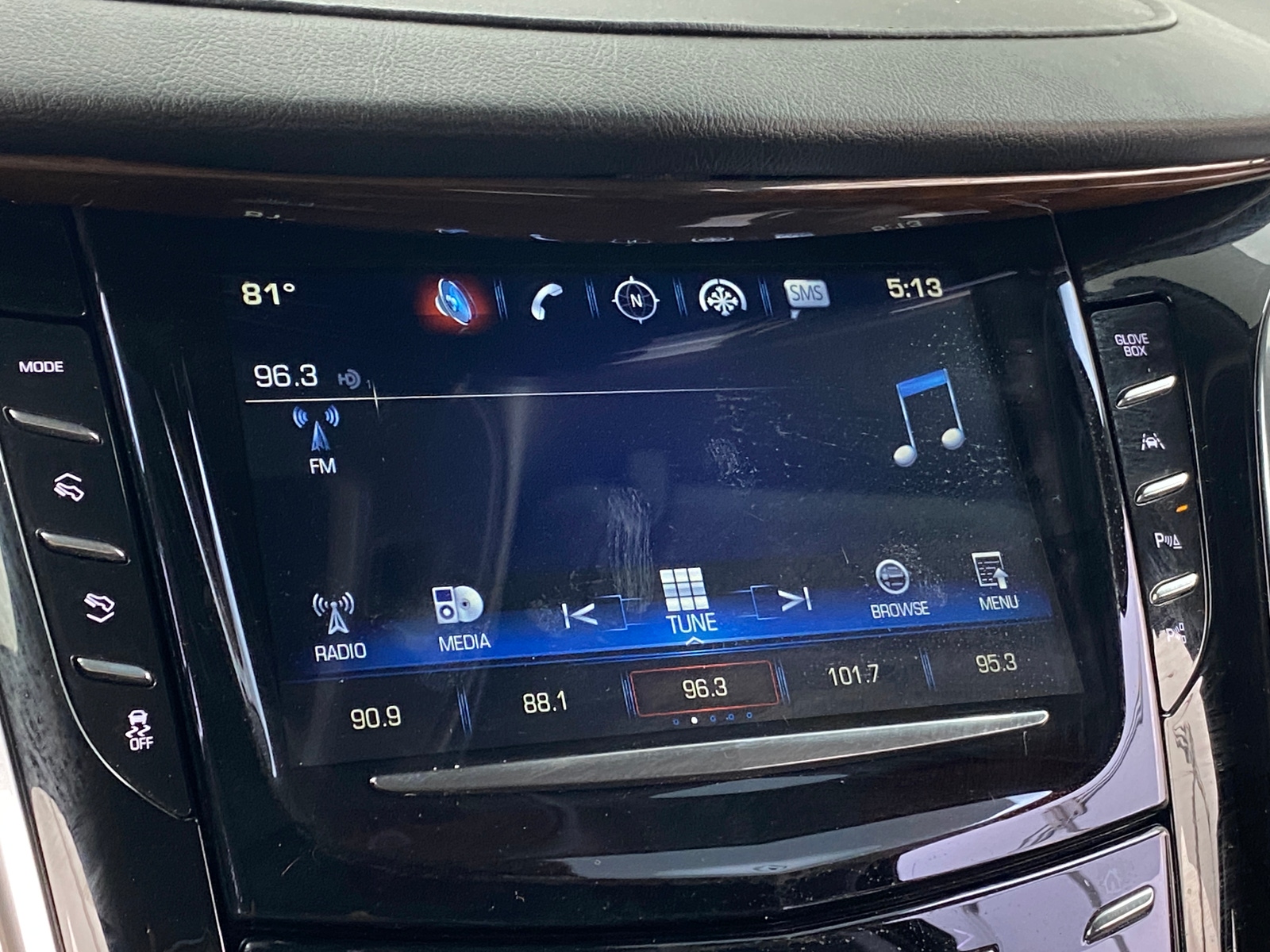 Thumbnail: 2020 Cadillac Escalade - 3