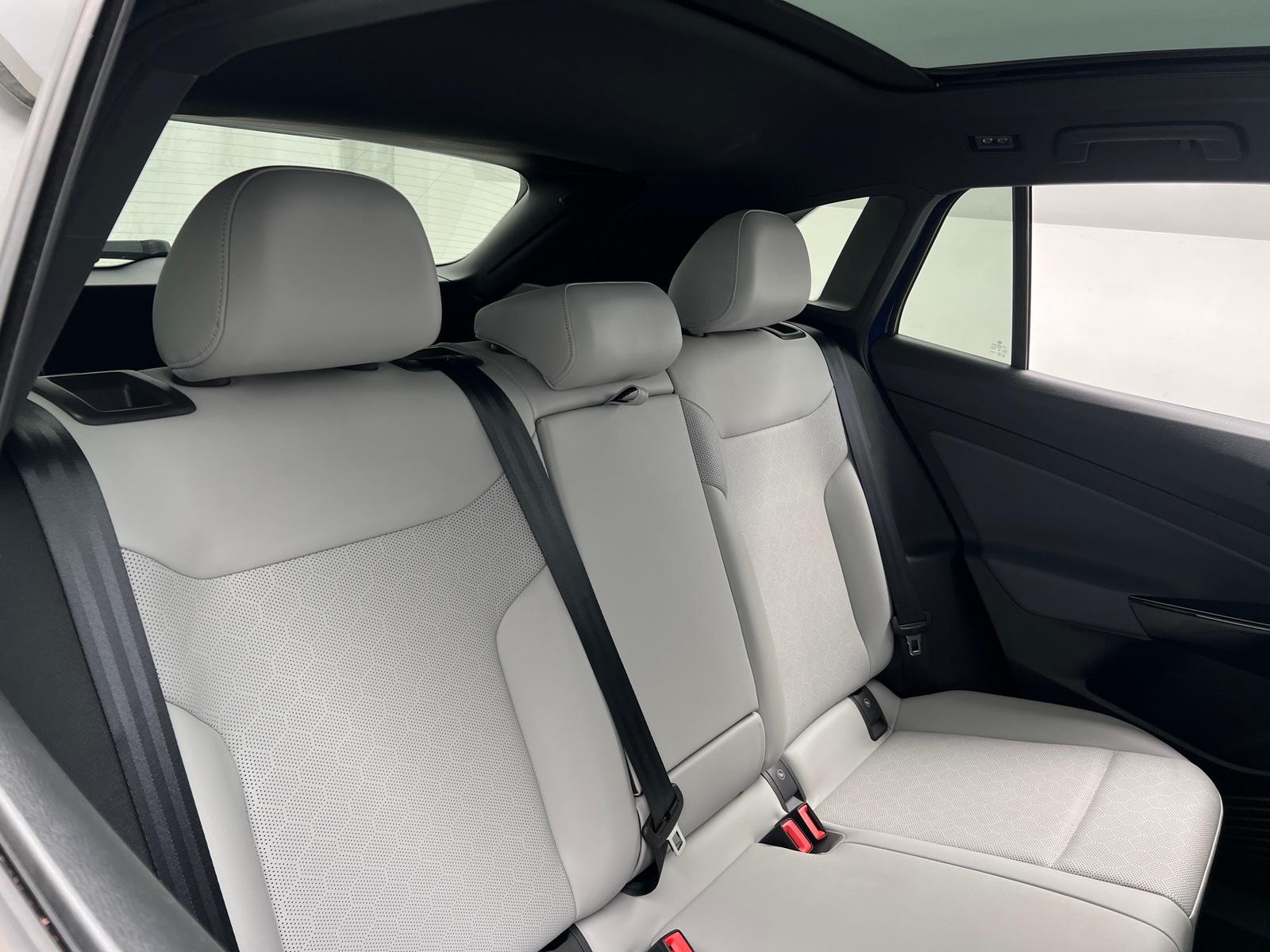 Thumbnail: 2022 Volkswagen ID.4 - 5