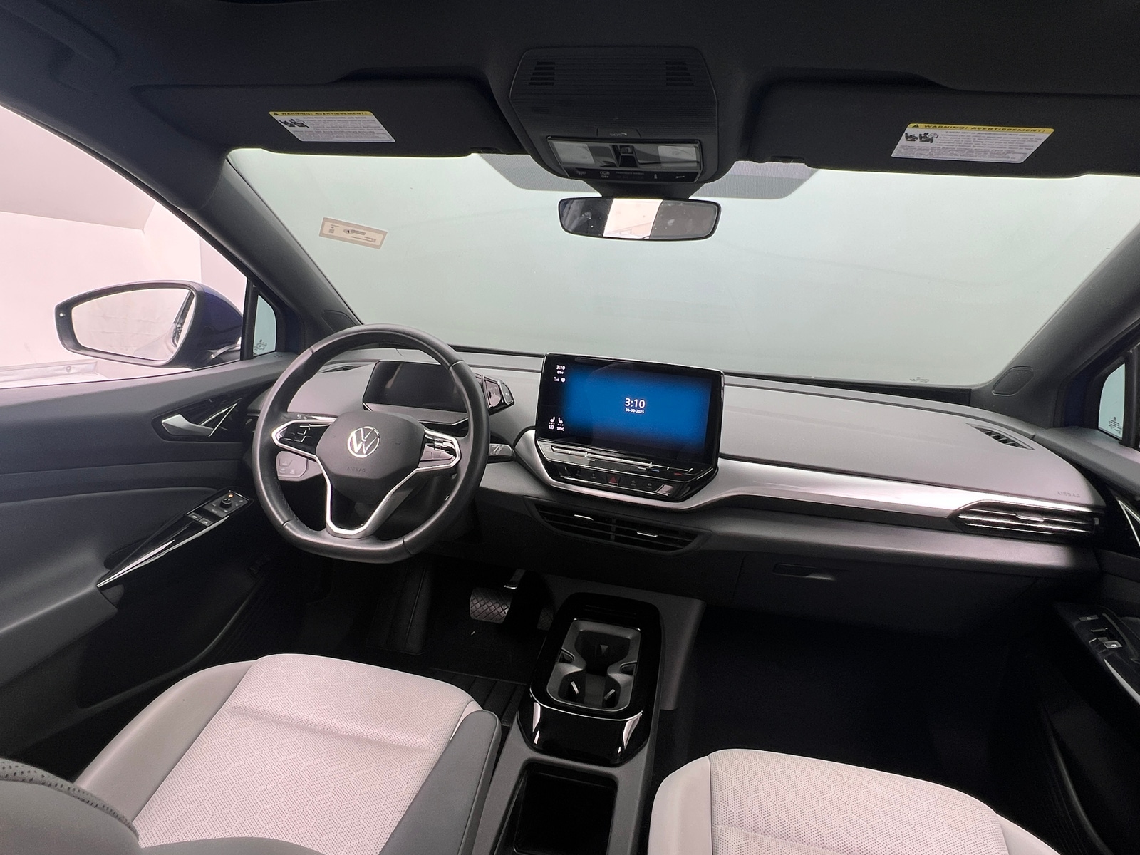 Thumbnail: 2022 Volkswagen ID.4 - 2