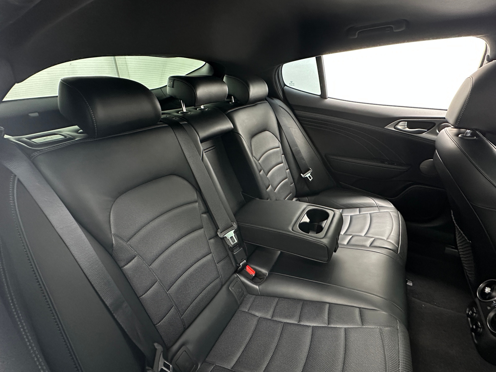 Thumbnail: 2022 Kia Stinger - 5