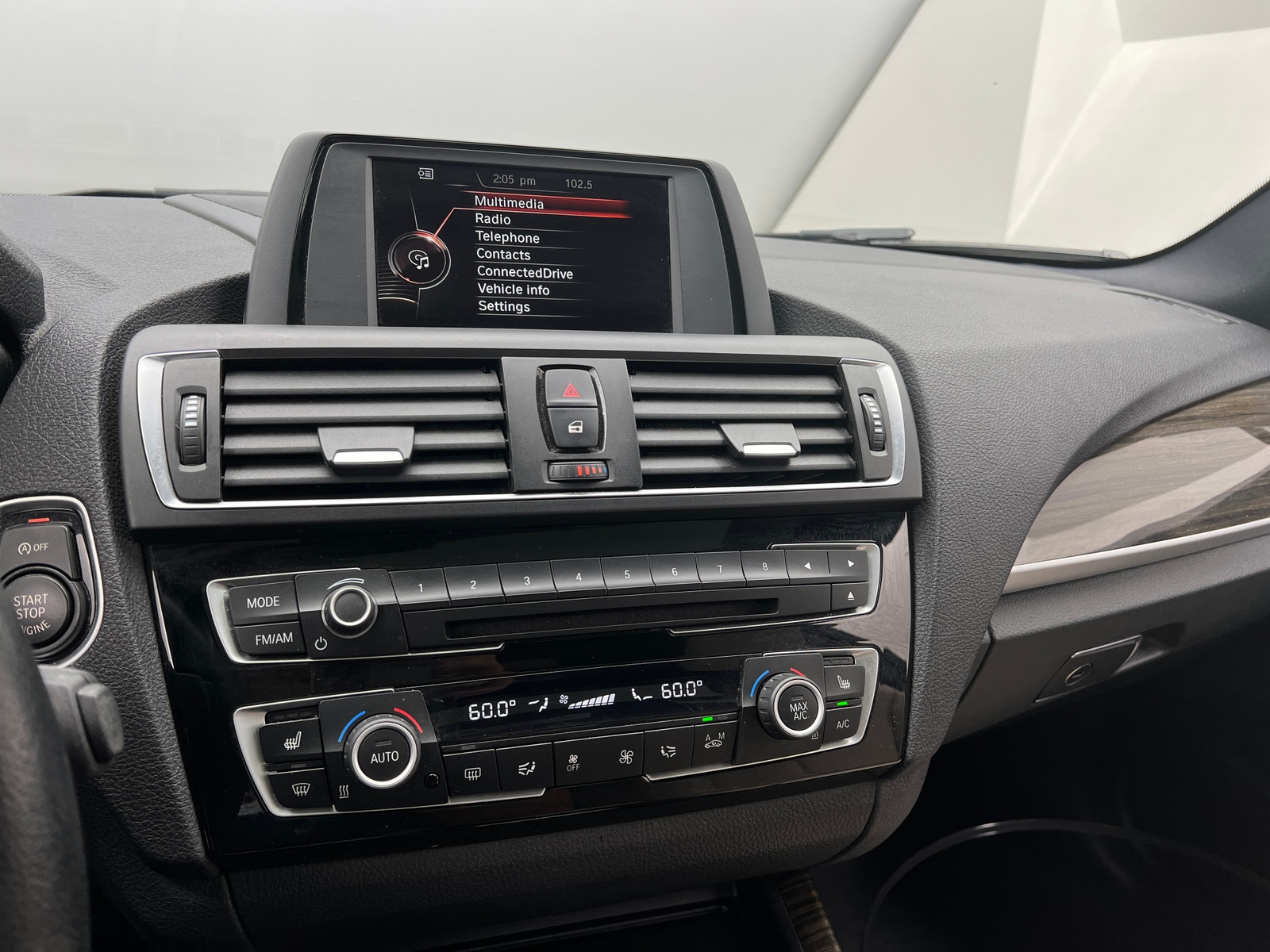 Thumbnail: 2016 BMW 2 Series - 3