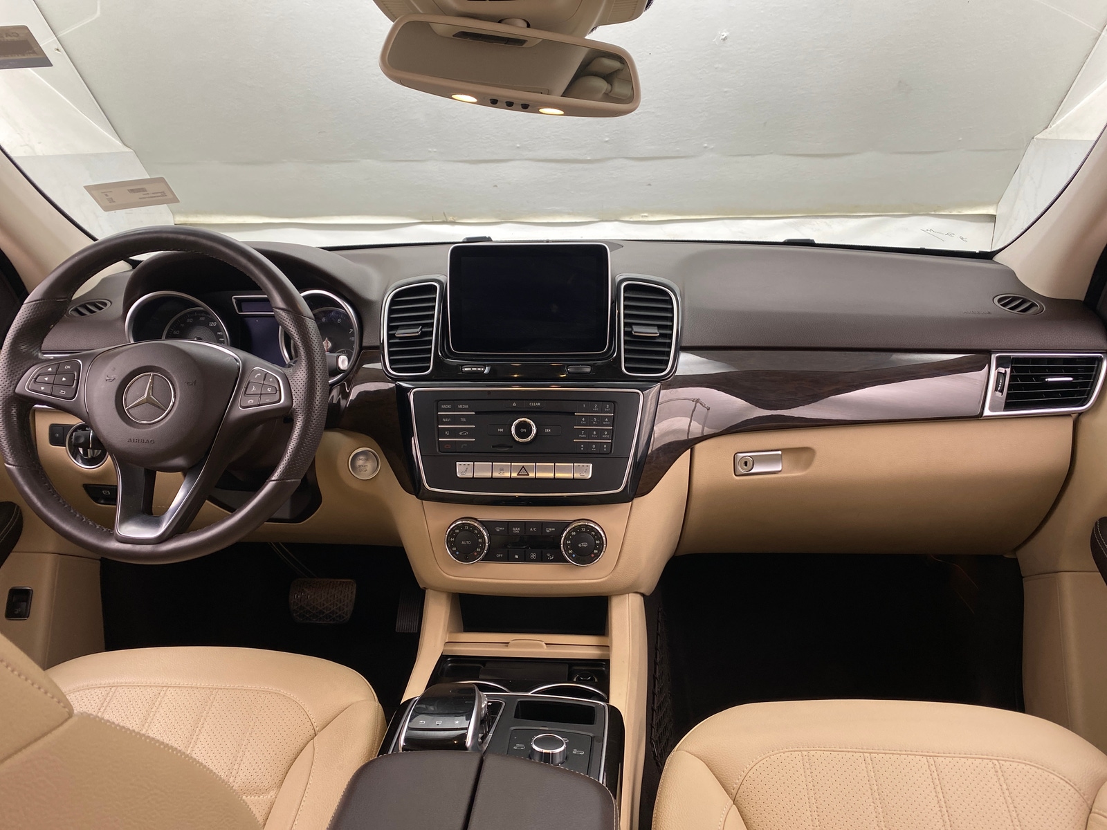 Thumbnail: 2016 Mercedes-Benz GLE - 2