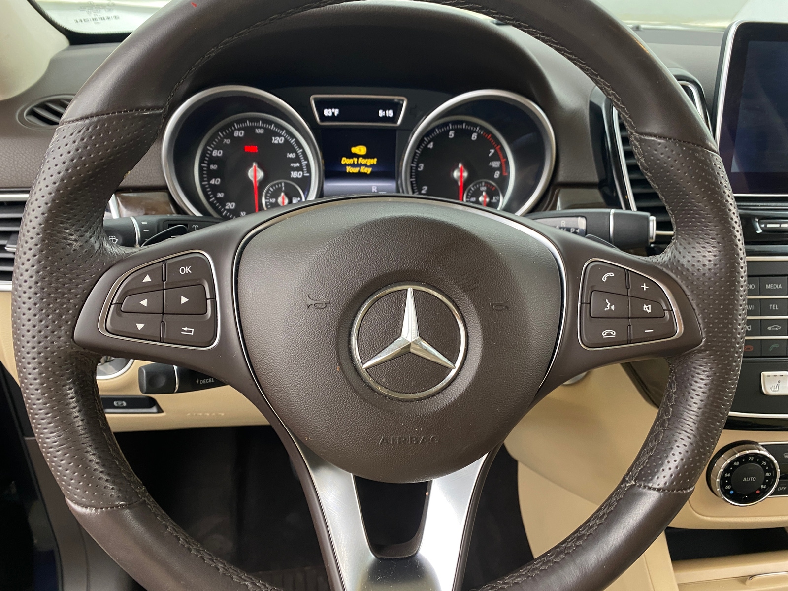 Thumbnail: 2016 Mercedes-Benz GLE - 4