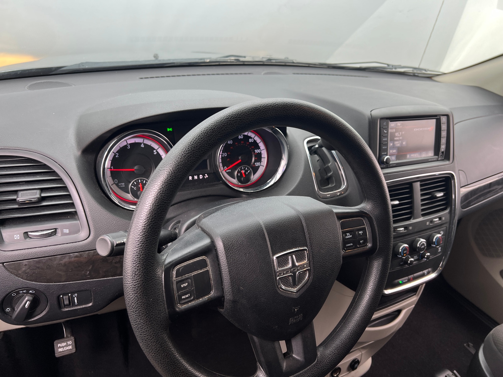 Thumbnail: 2018 Dodge Grand Caravan - 3