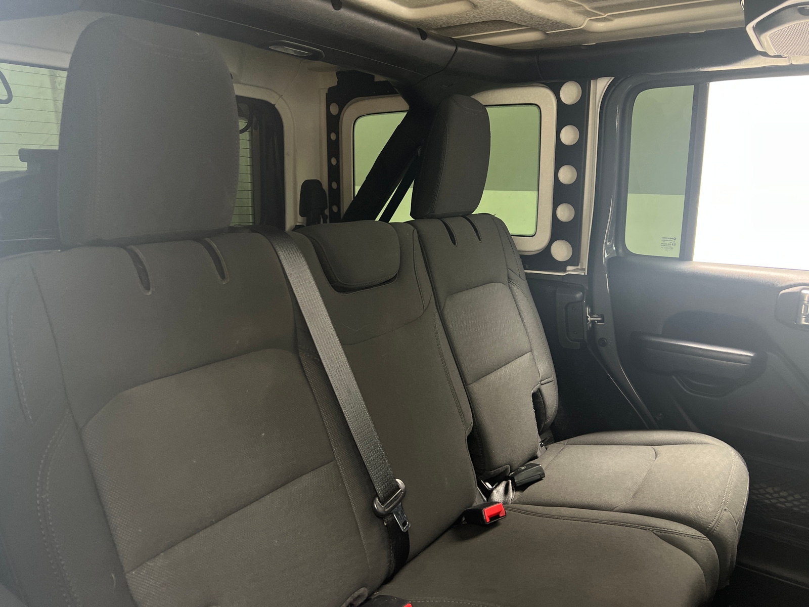 Thumbnail: 2020 Jeep Wrangler - 6