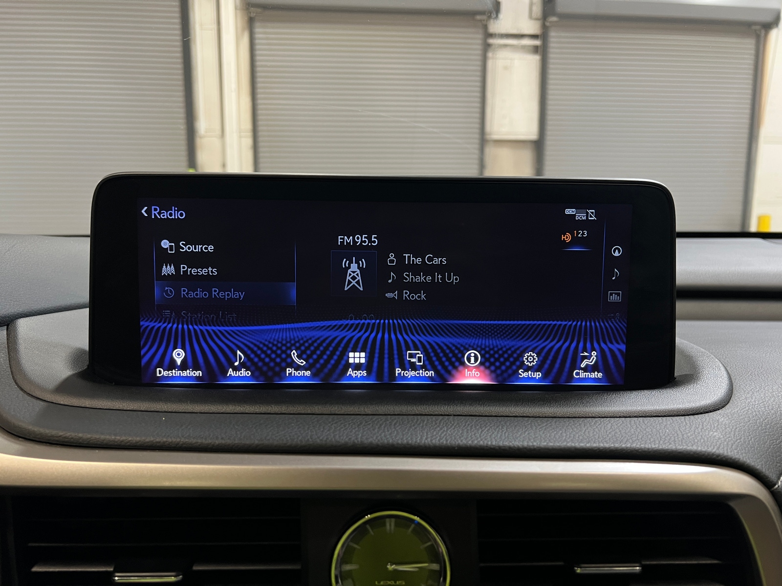 Thumbnail: 2020 Lexus RX - 4