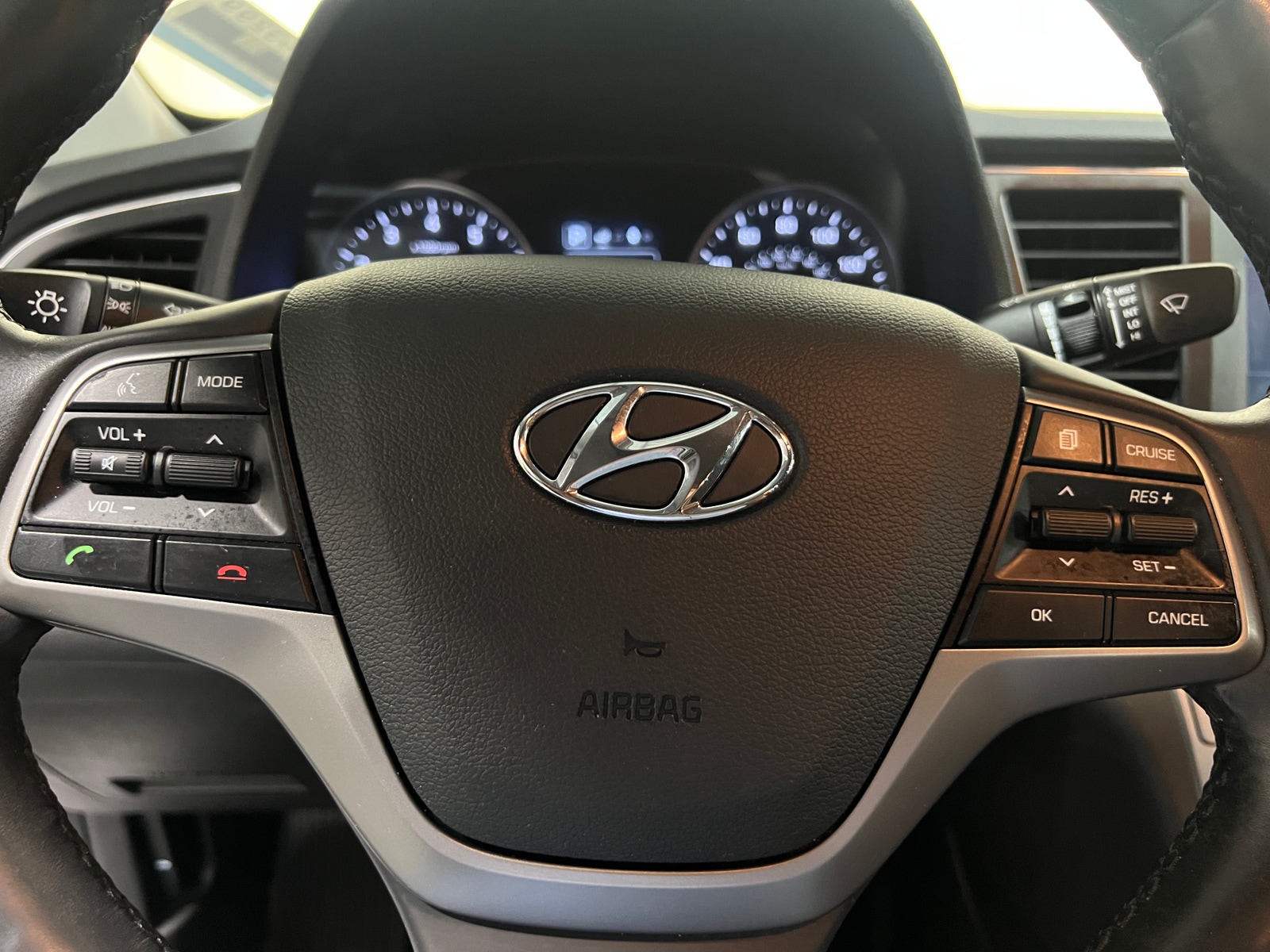Thumbnail: 2018 Hyundai Elantra - 5