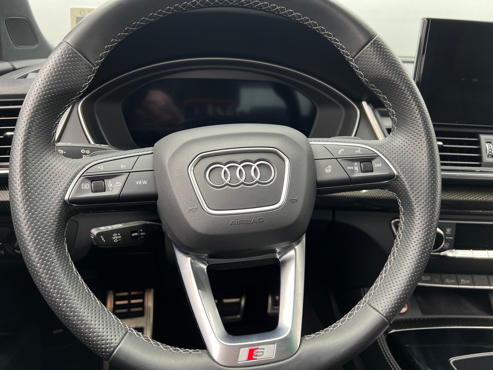 Thumbnail: 2021 Audi SQ5 - 4