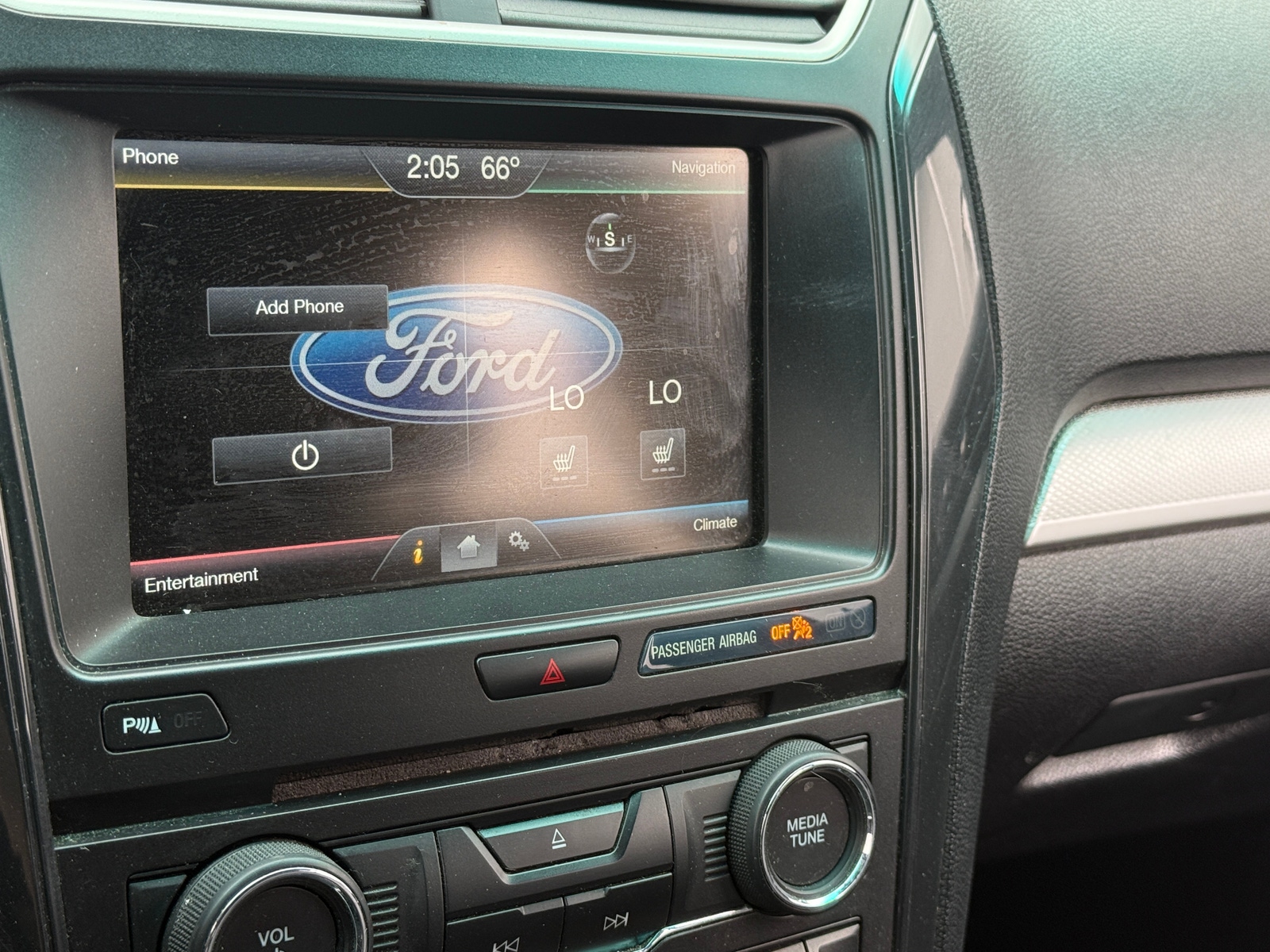Thumbnail: 2016 Ford Explorer - 4