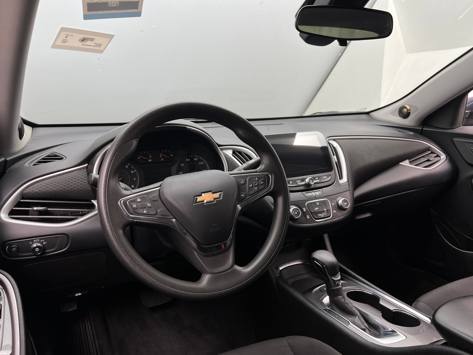 Thumbnail: 2021 Chevrolet Malibu - 3