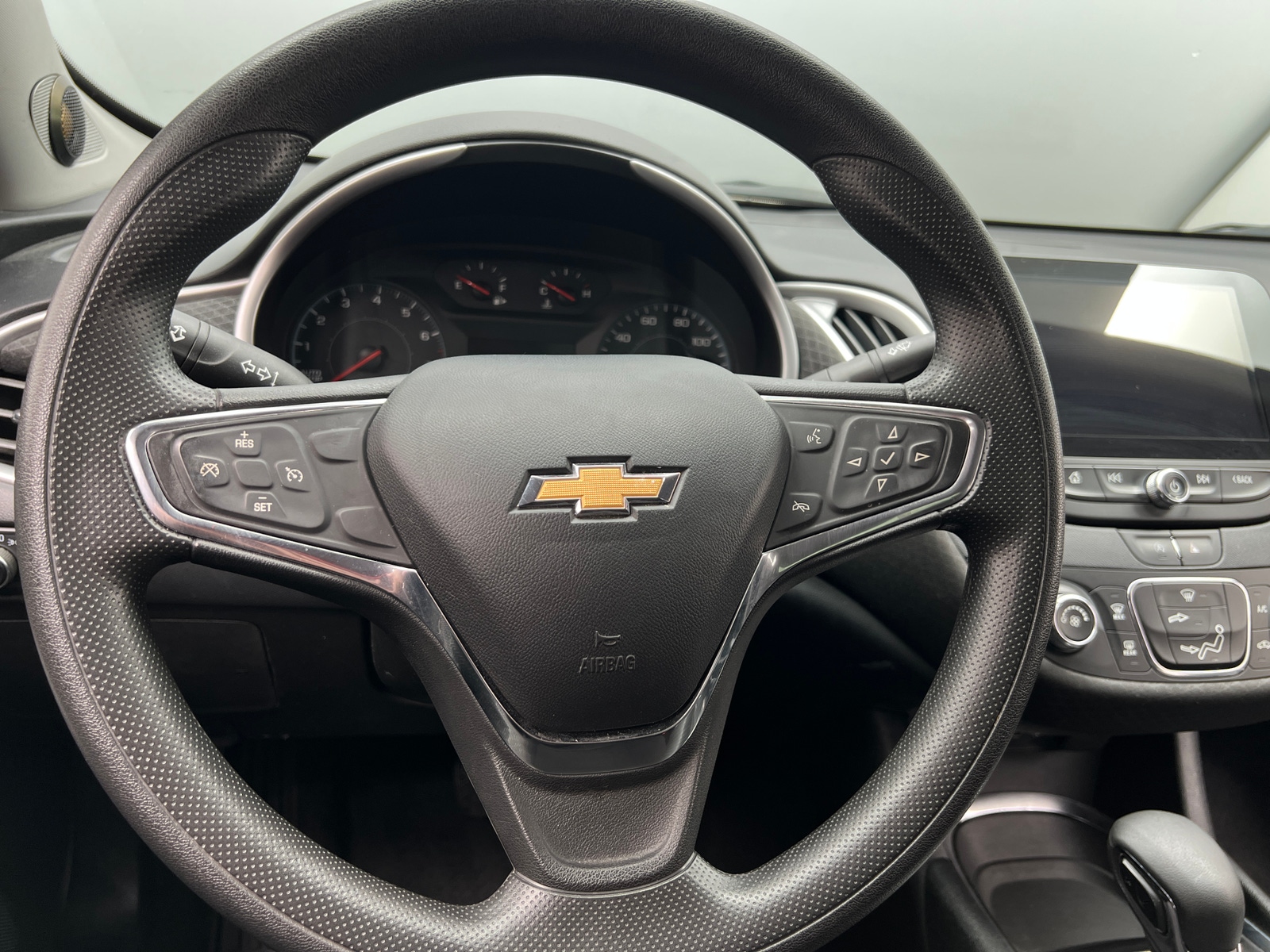 Thumbnail: 2021 Chevrolet Malibu - 5