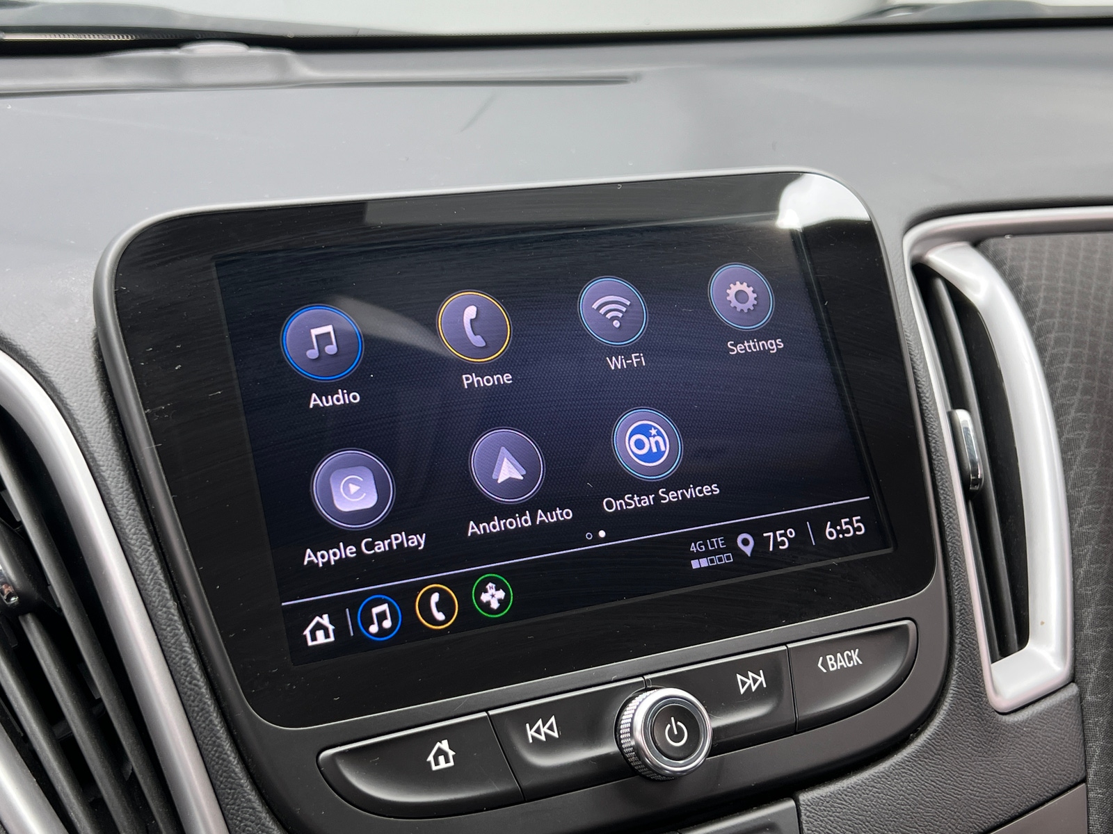 Thumbnail: 2021 Chevrolet Malibu - 4