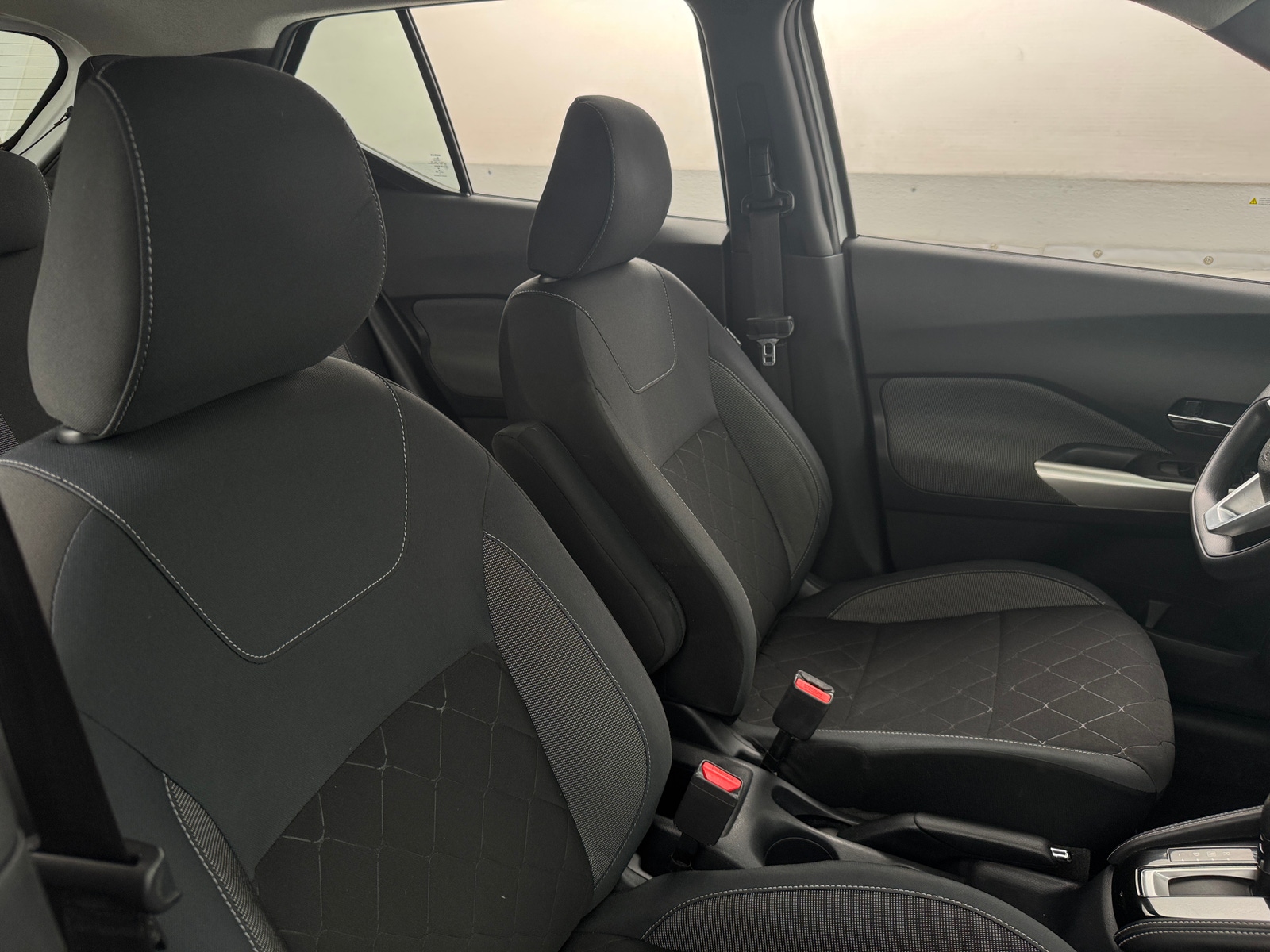 Thumbnail: 2019 Nissan Kicks - 2