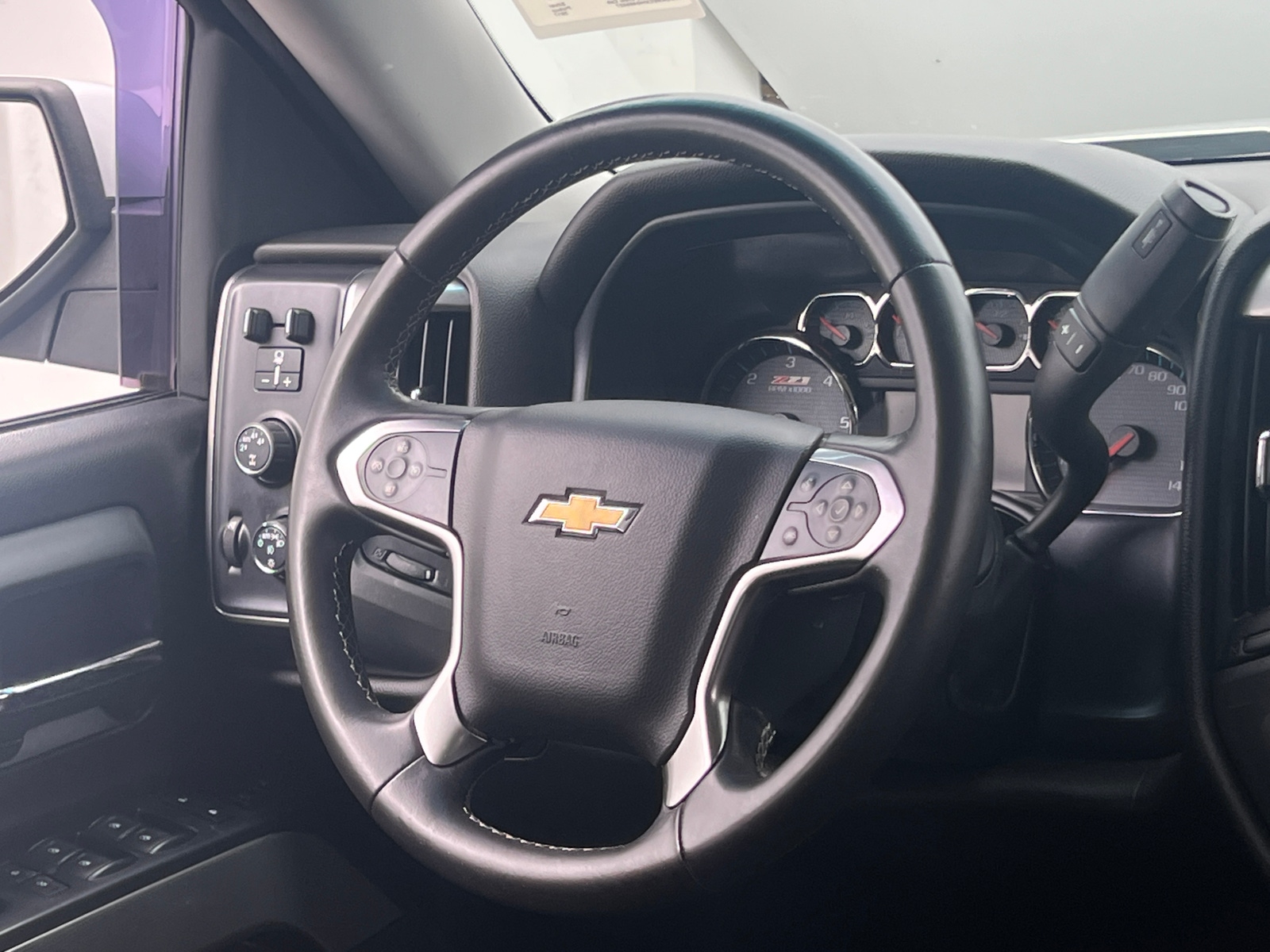 Thumbnail: 2017 Chevrolet Silverado 1500 - 5
