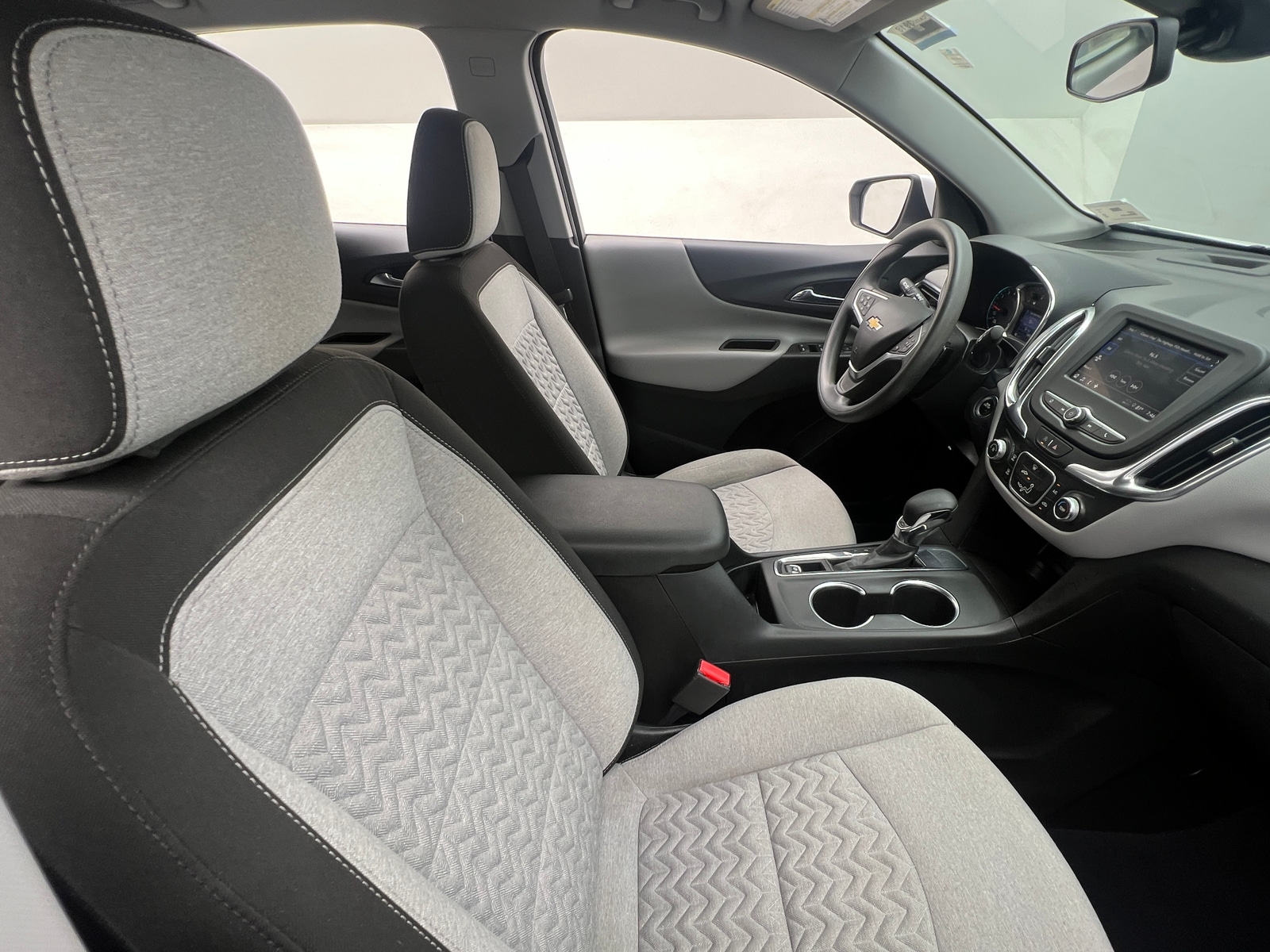 Thumbnail: 2022 Chevrolet Equinox - 2