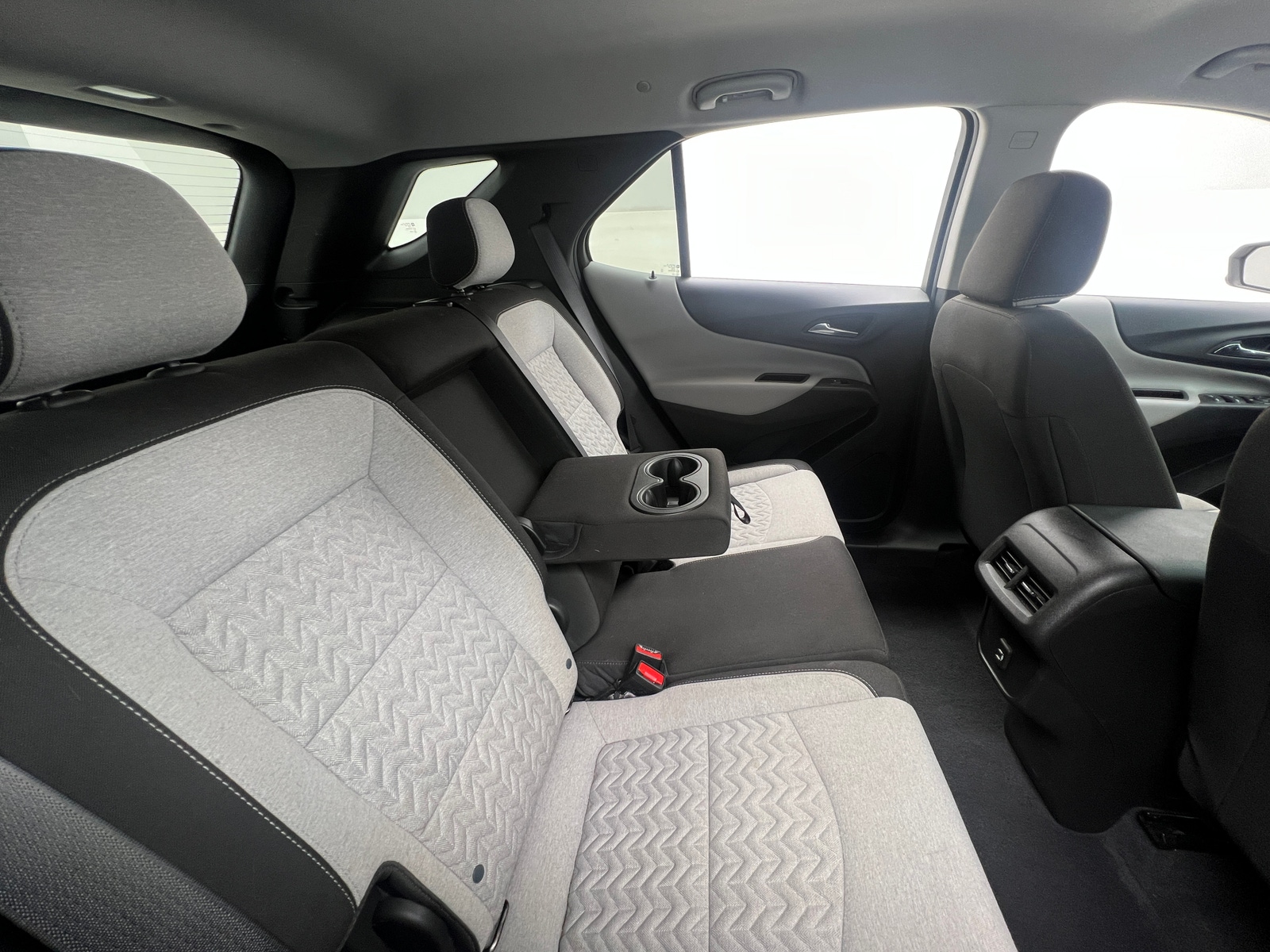 Thumbnail: 2022 Chevrolet Equinox - 6