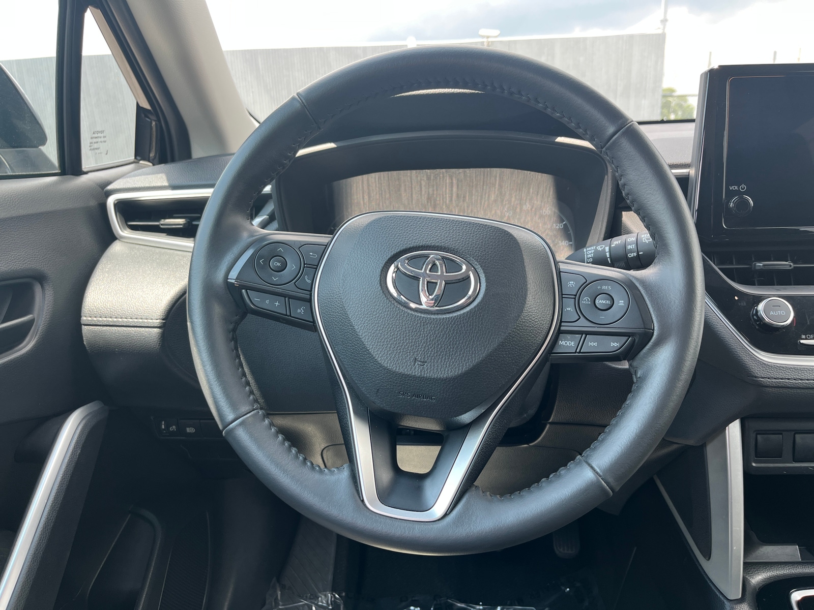 Thumbnail: 2024 Toyota Corolla Cross - 5