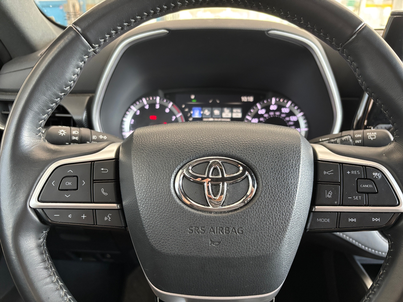 Thumbnail: 2024 Toyota Highlander - 5