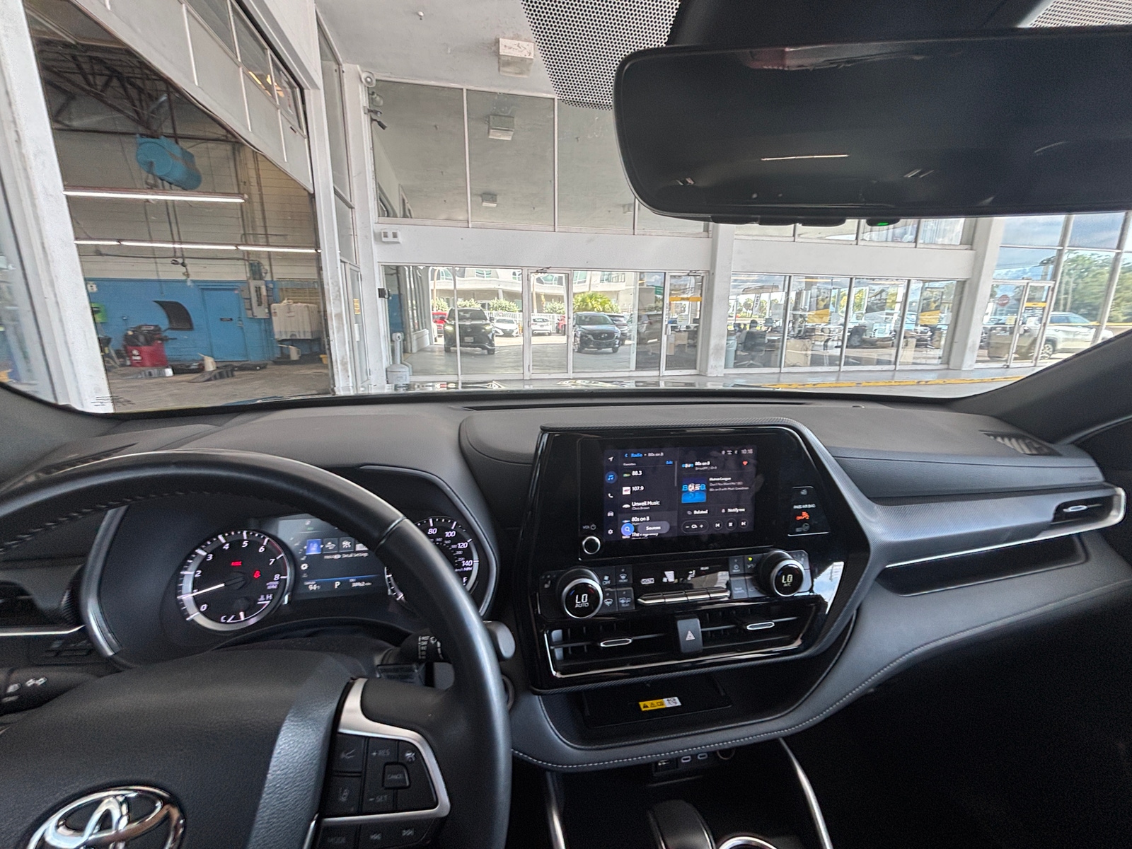 Thumbnail: 2024 Toyota Highlander - 3