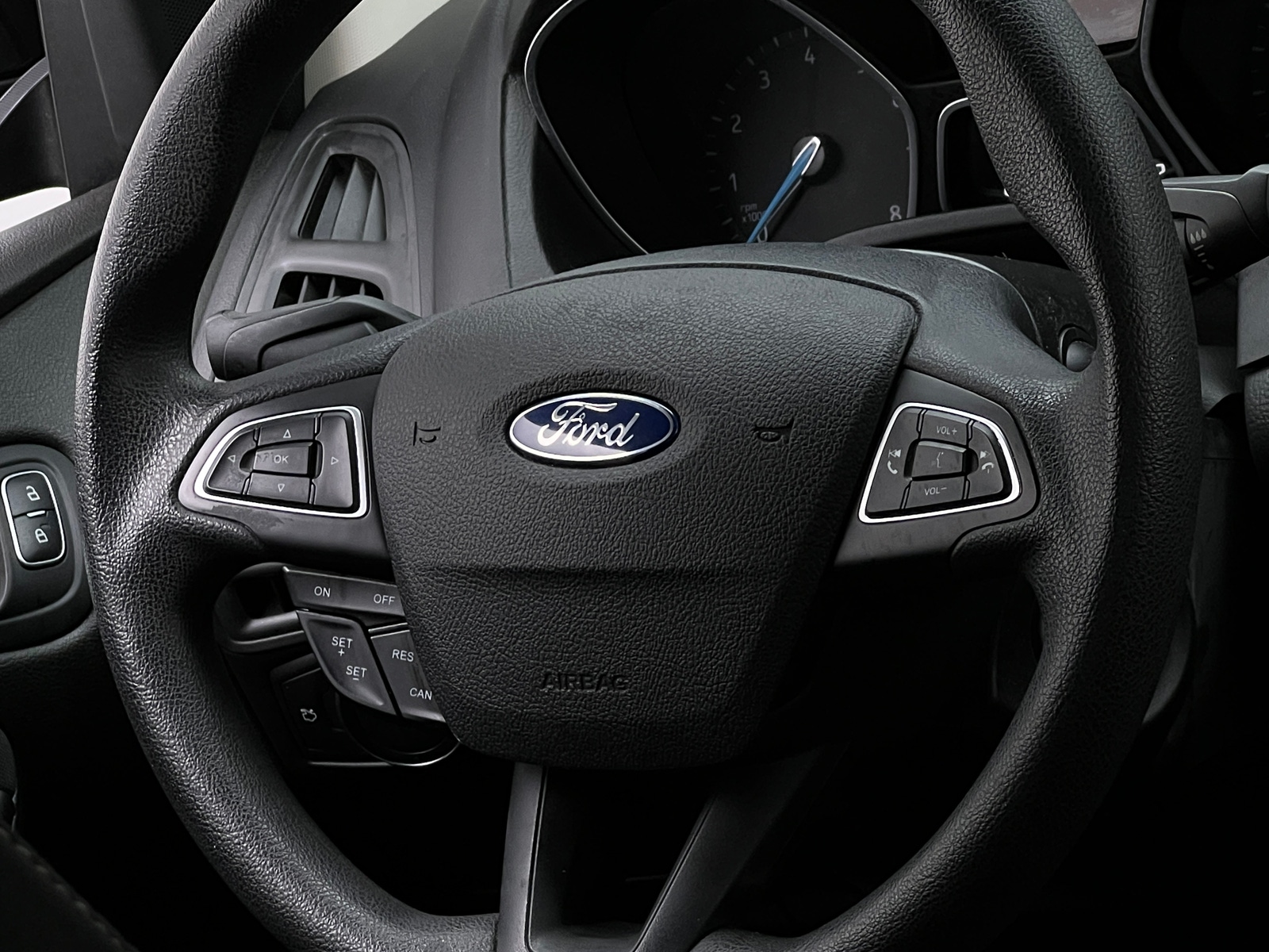 Thumbnail: 2015 Ford Focus - 5