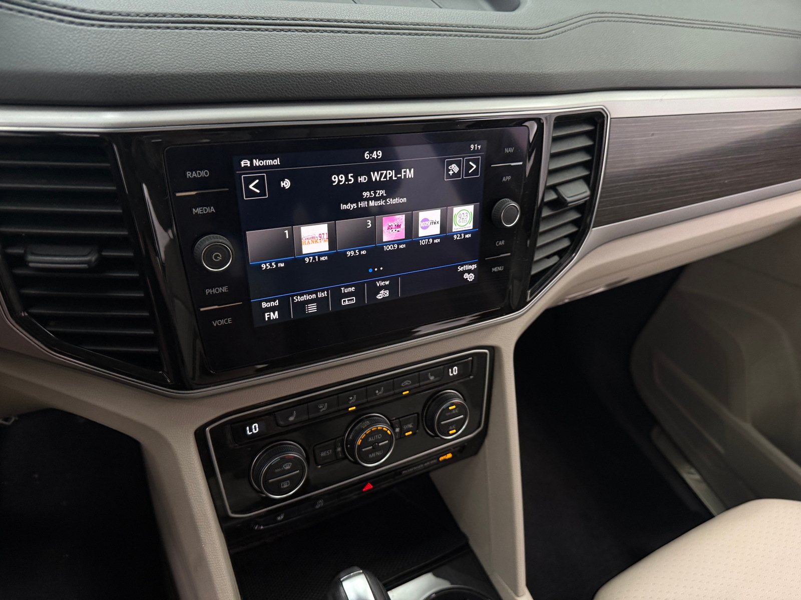 Thumbnail: 2019 Volkswagen Atlas - 3
