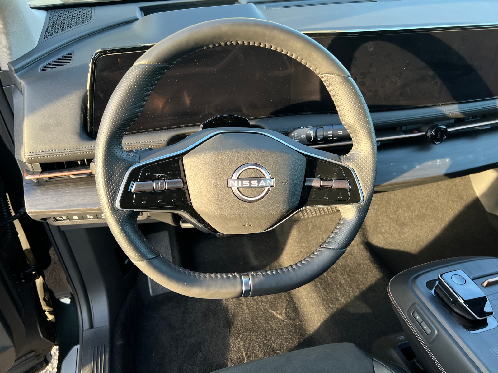 Thumbnail: 2023 Nissan Ariya - 4