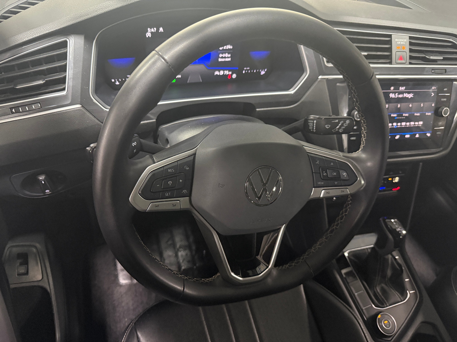 Thumbnail: 2024 Volkswagen Tiguan - 4