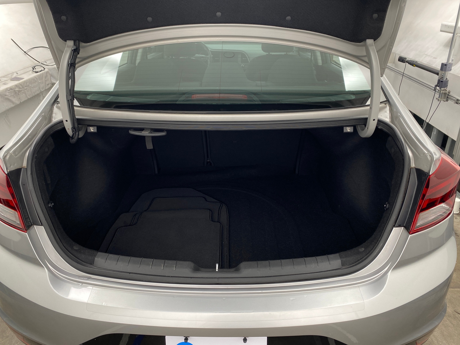 Thumbnail: 2020 Hyundai Elantra - 7