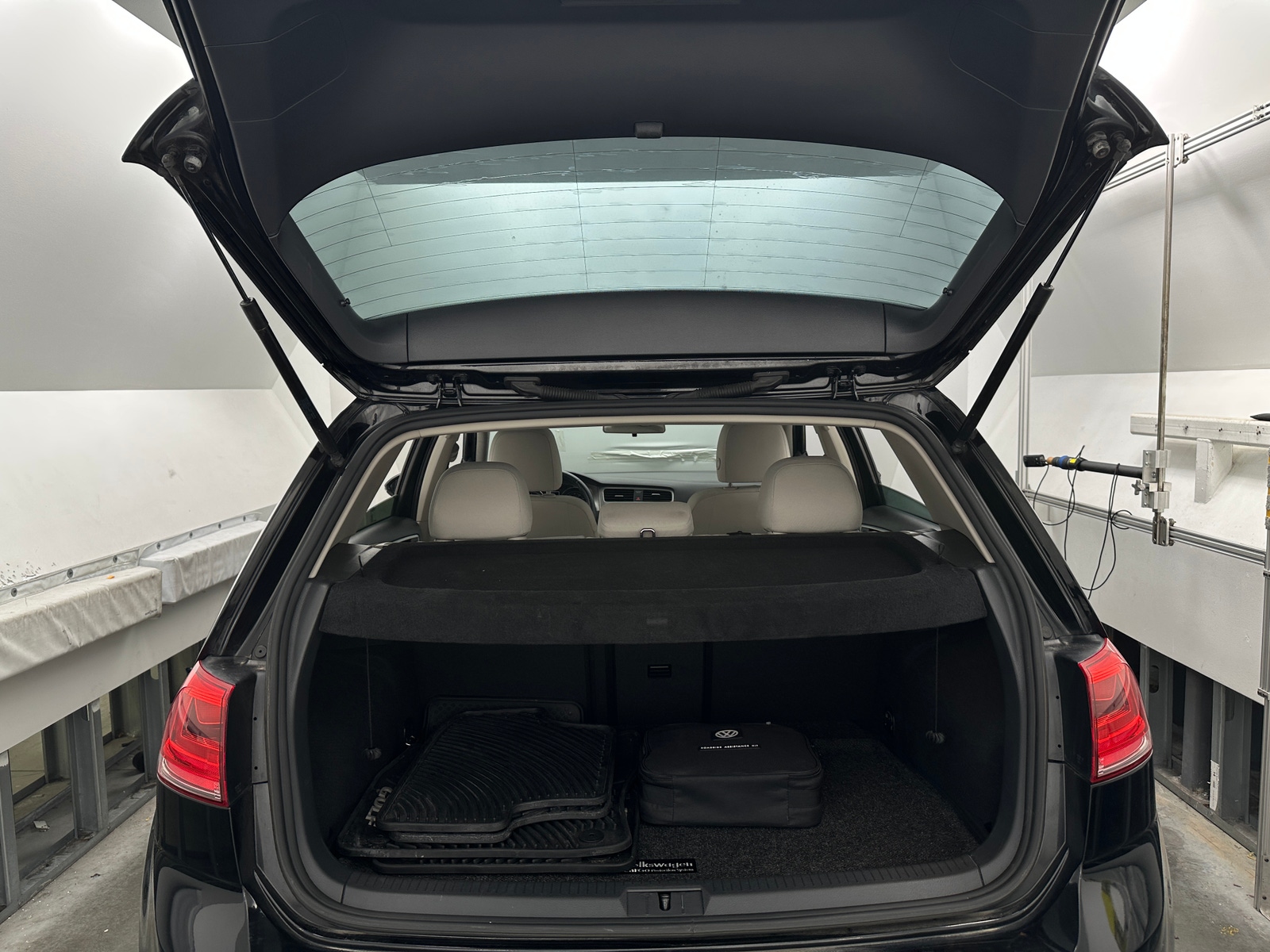 Thumbnail: 2016 Volkswagen Golf - 7