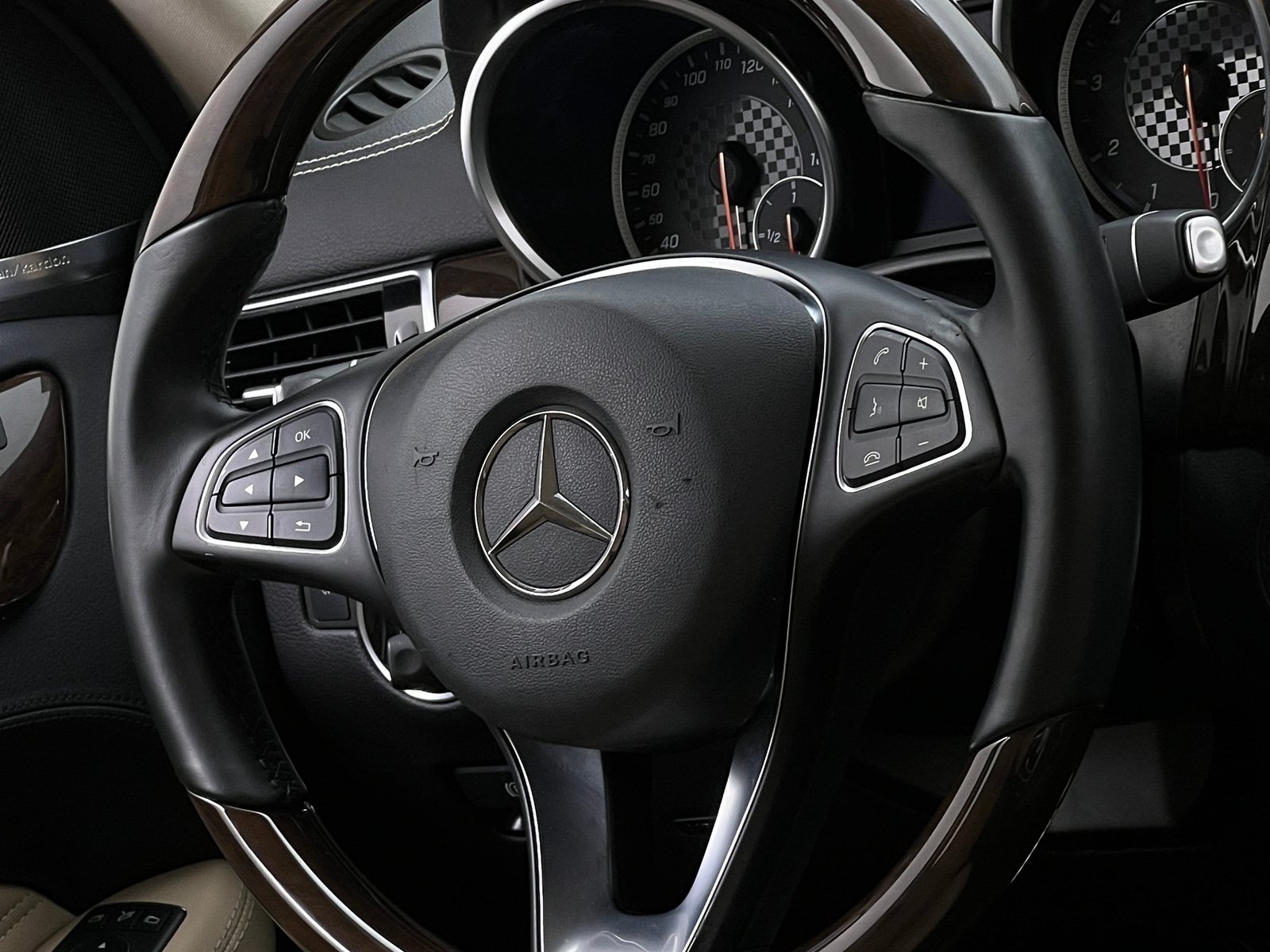 Thumbnail: 2018 Mercedes-Benz GLE - 4