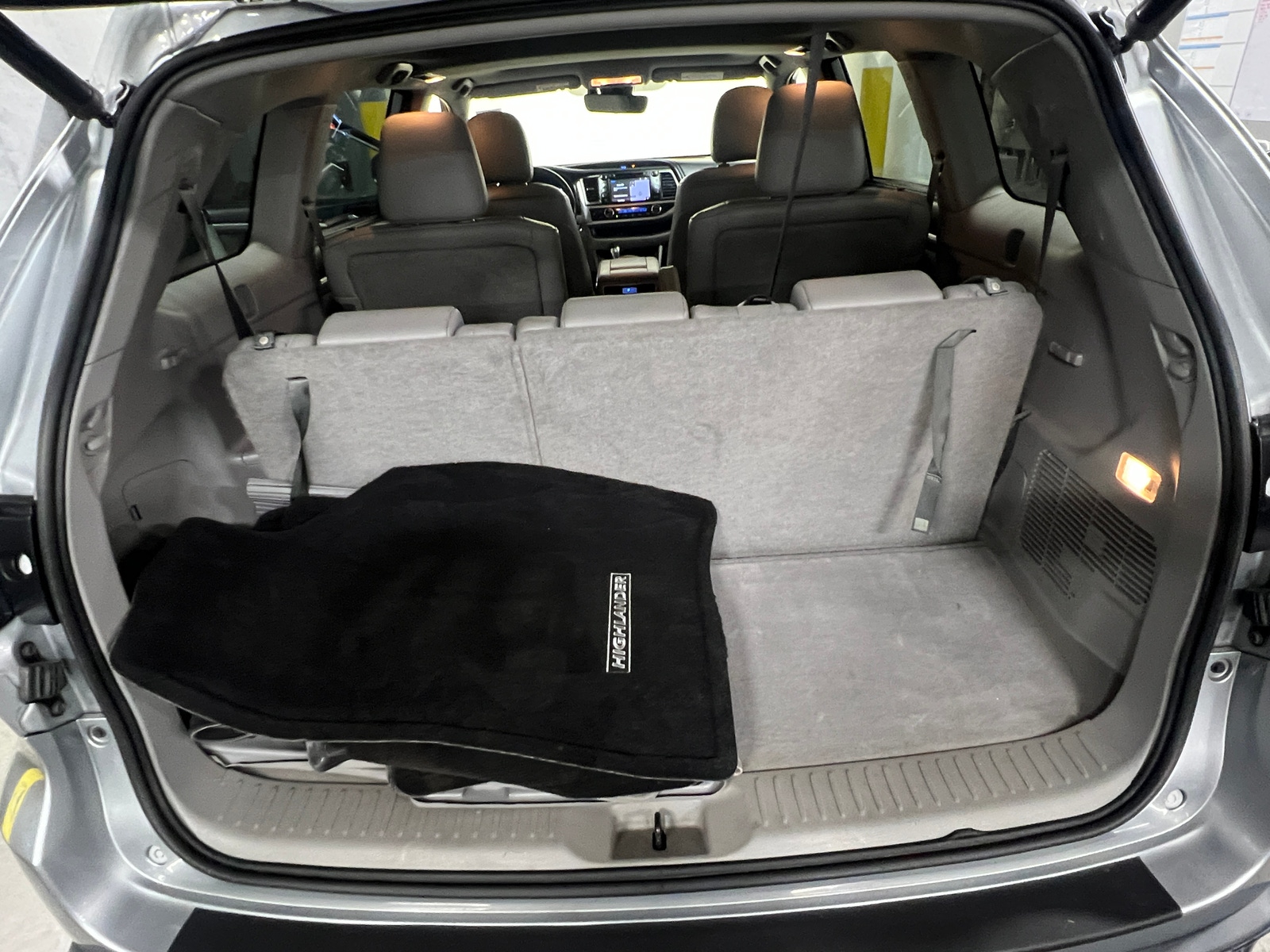 Thumbnail: 2019 Toyota Highlander - 6