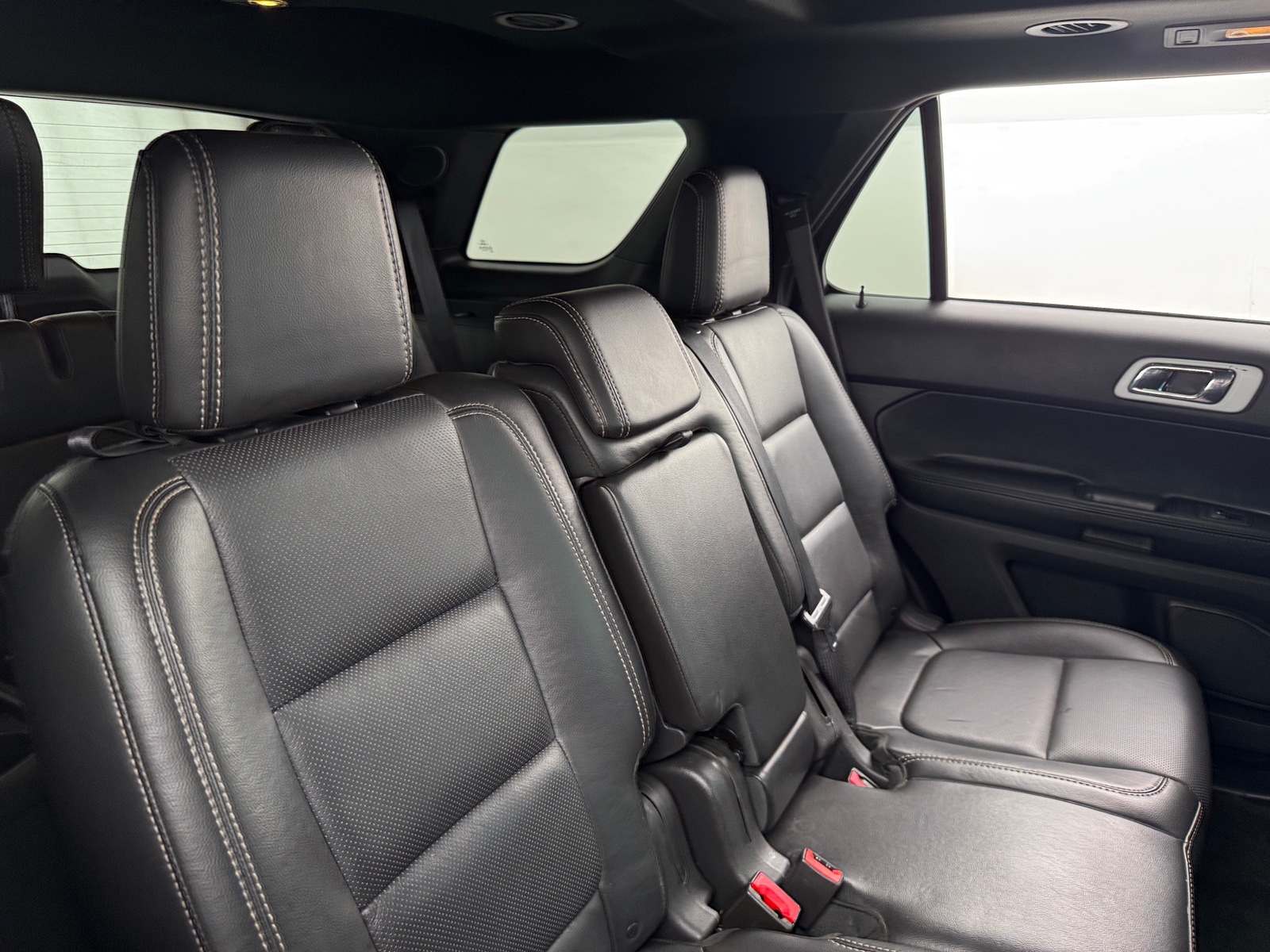 Thumbnail: 2015 Ford Explorer - 5