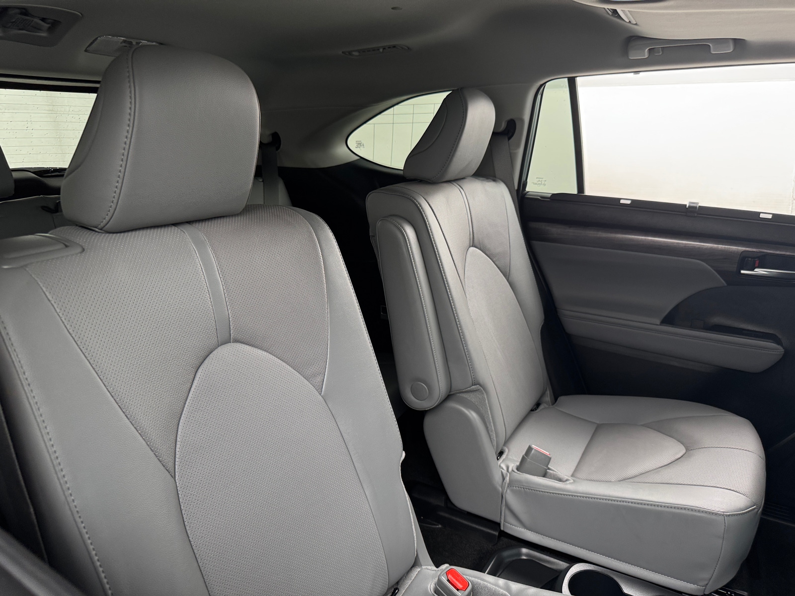 Thumbnail: 2024 Toyota Highlander - 5