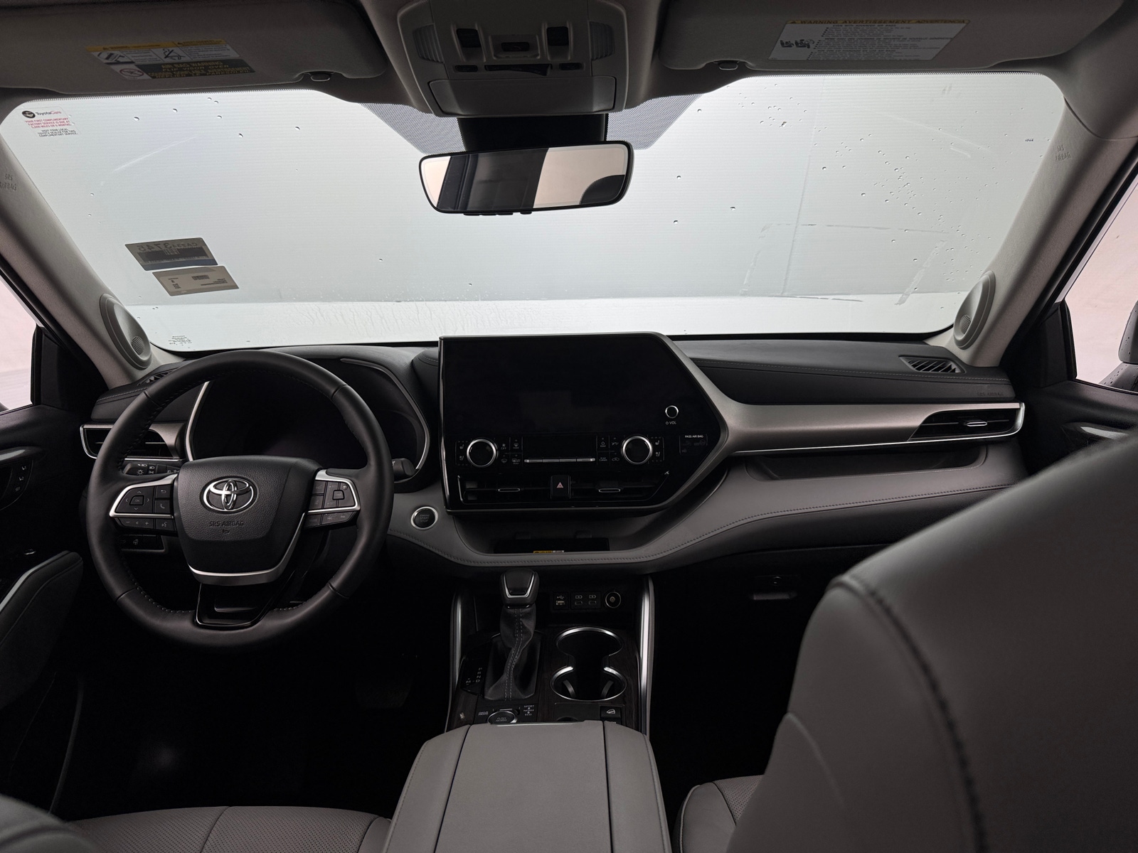 Thumbnail: 2024 Toyota Highlander - 2