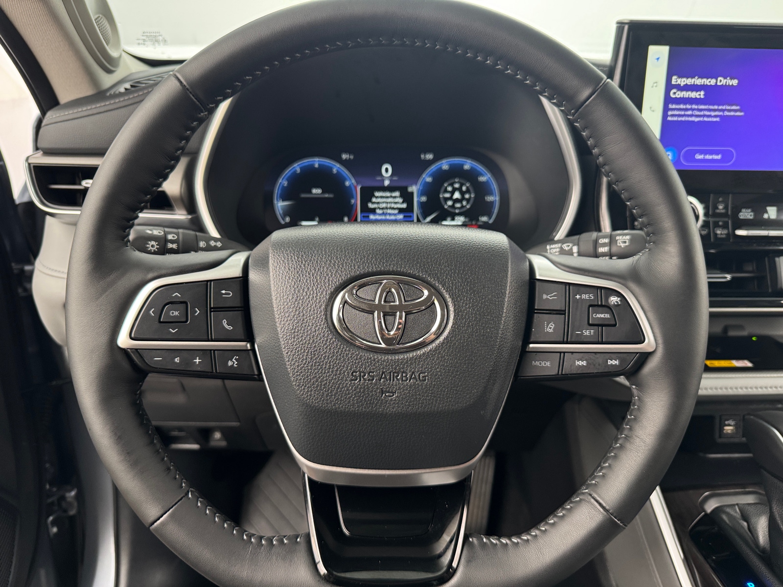 Thumbnail: 2024 Toyota Highlander - 4