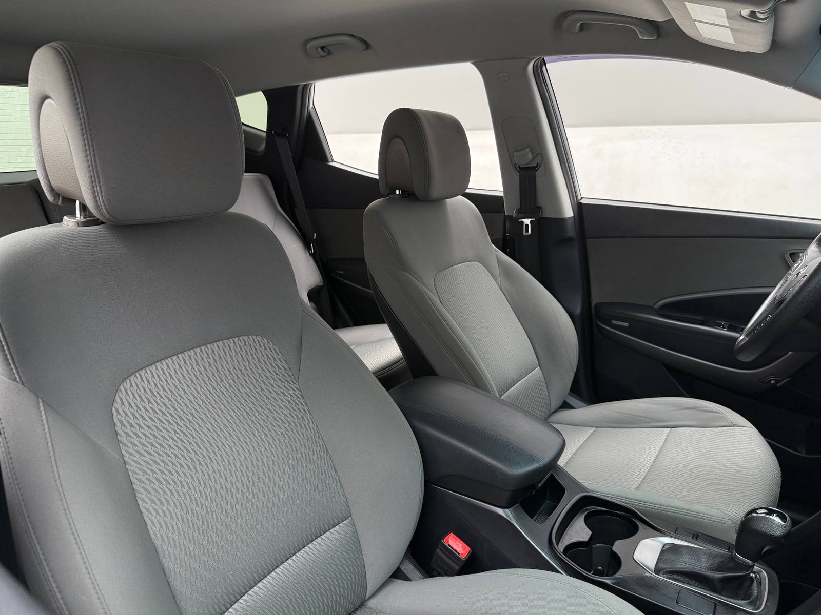 Thumbnail: 2016 Hyundai Santa Fe - 2