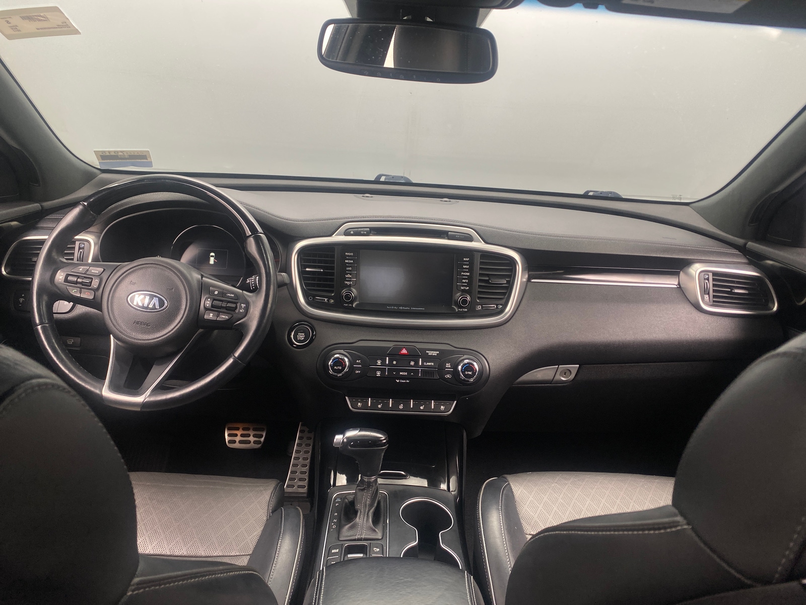 Thumbnail: 2017 Kia Sorento - 2