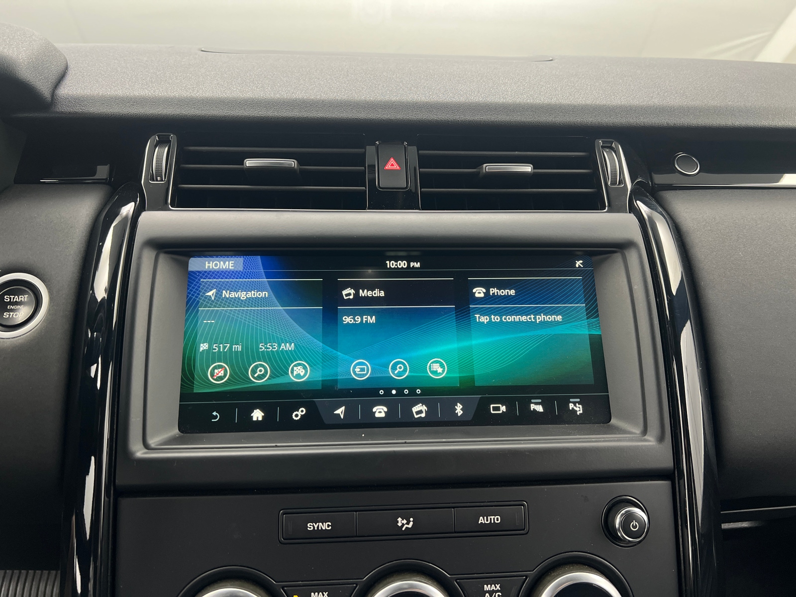 Thumbnail: 2019 Land Rover Discovery - 3