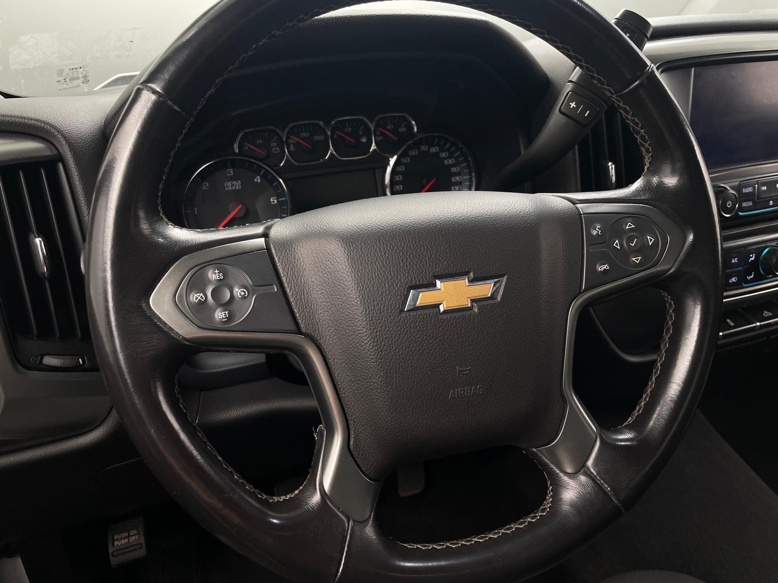 Thumbnail: 2019 Chevrolet Silverado 1500 - 5