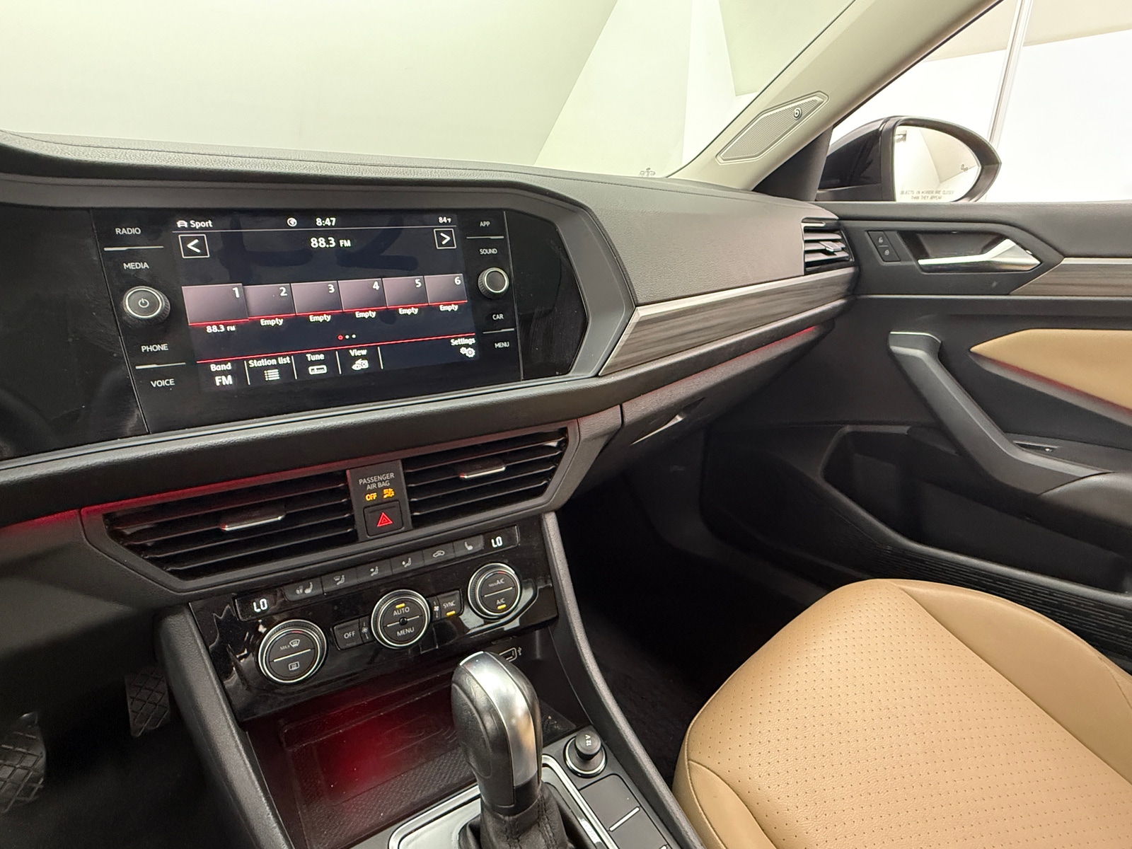 Thumbnail: 2020 Volkswagen Jetta - 3
