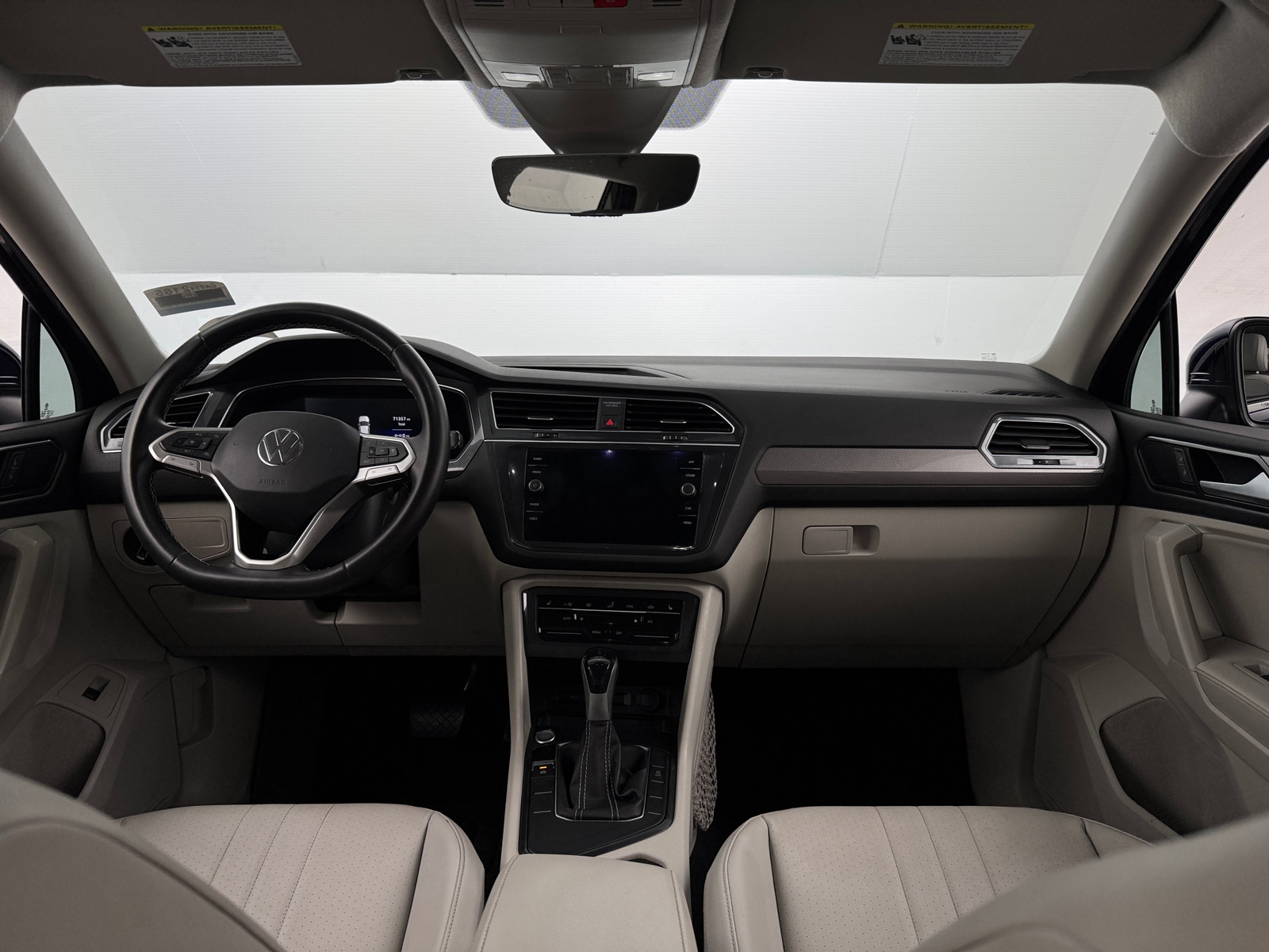 Thumbnail: 2022 Volkswagen Tiguan - 2