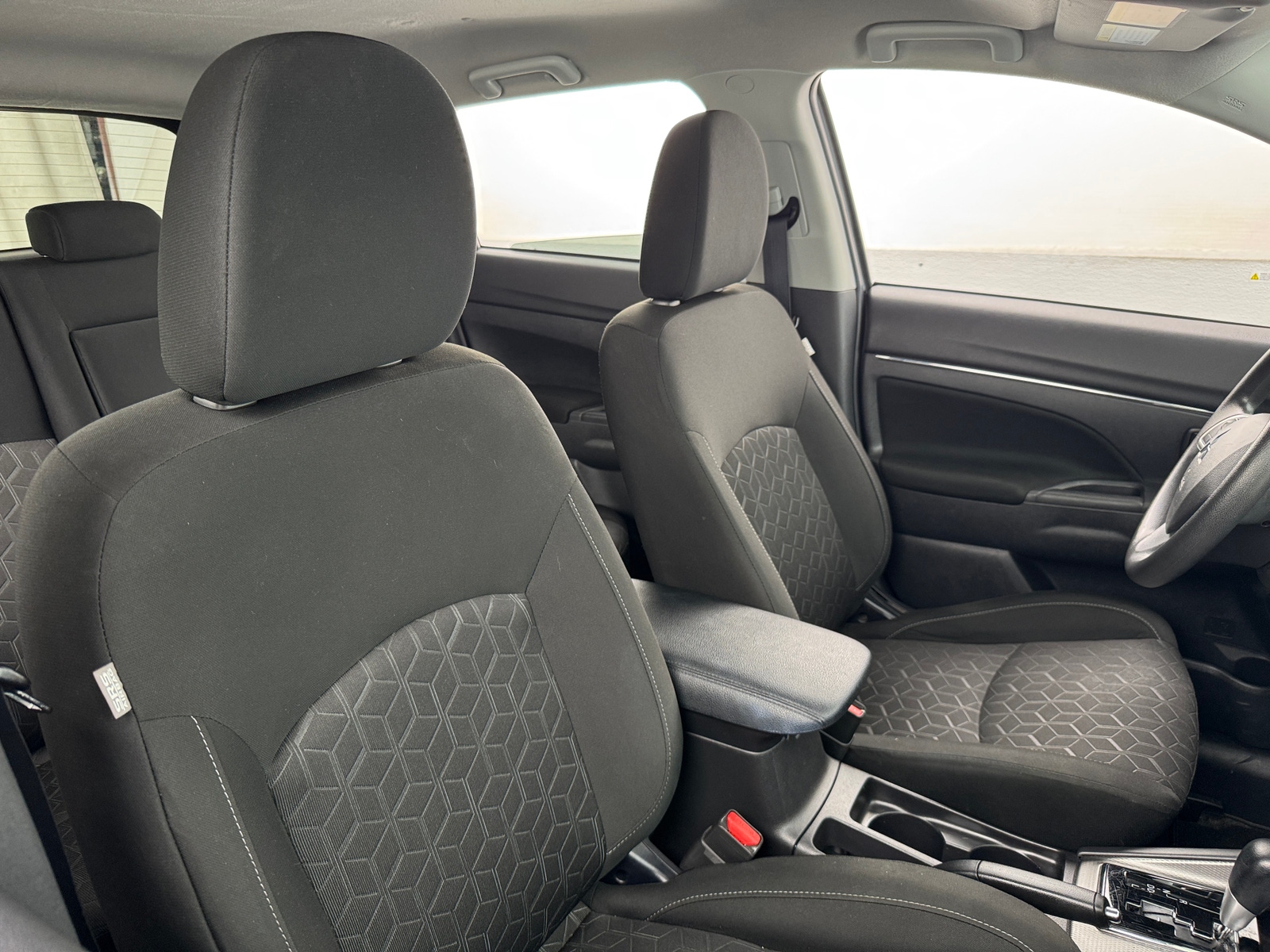 Thumbnail: 2023 Mitsubishi Outlander Sport - 2