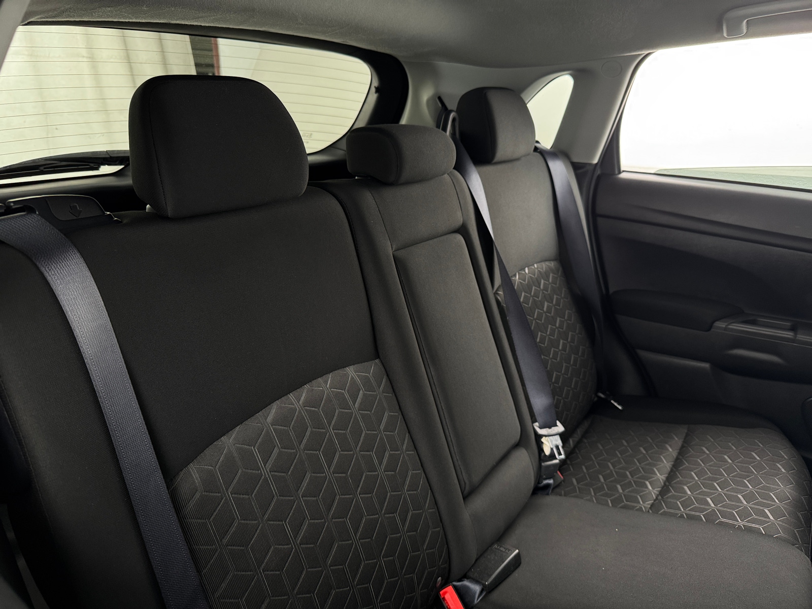 Thumbnail: 2023 Mitsubishi Outlander Sport - 6