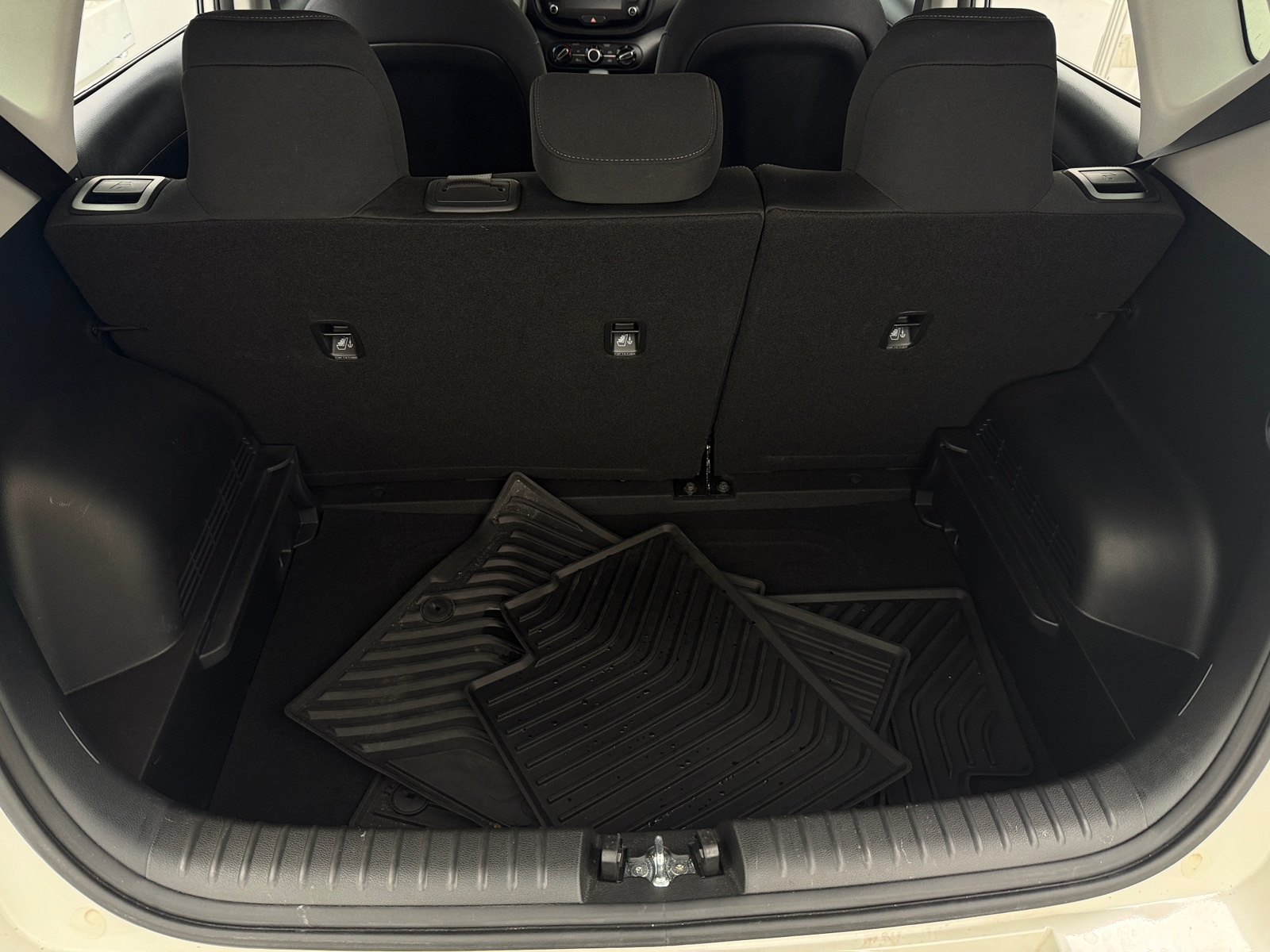 Thumbnail: 2021 Kia Soul - 7