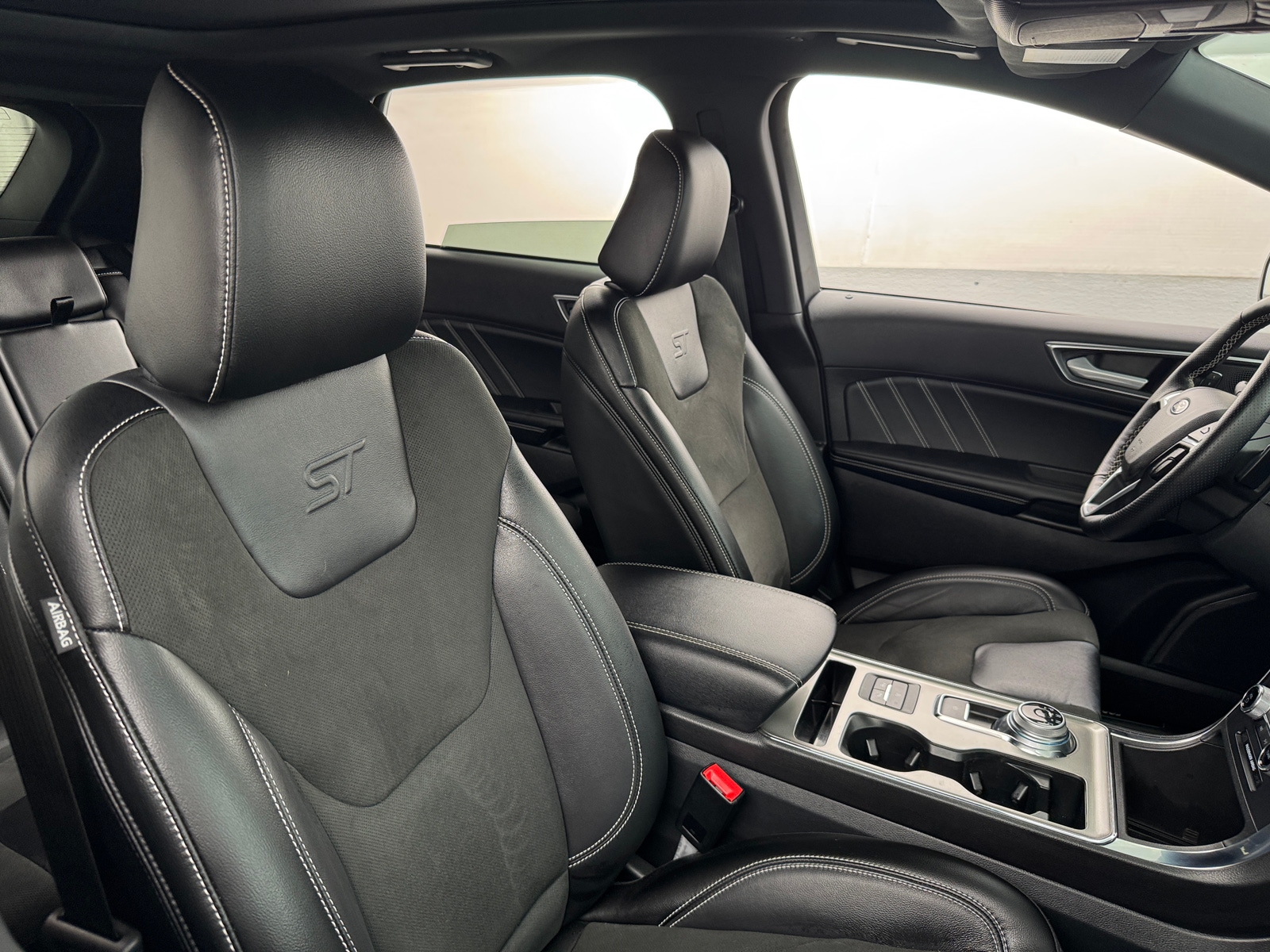Thumbnail: 2022 Ford Edge - 2