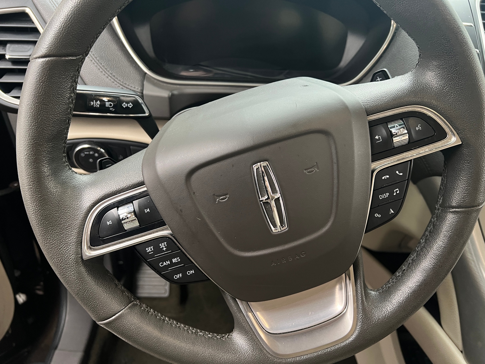 Thumbnail: 2019 Lincoln Nautilus - 5
