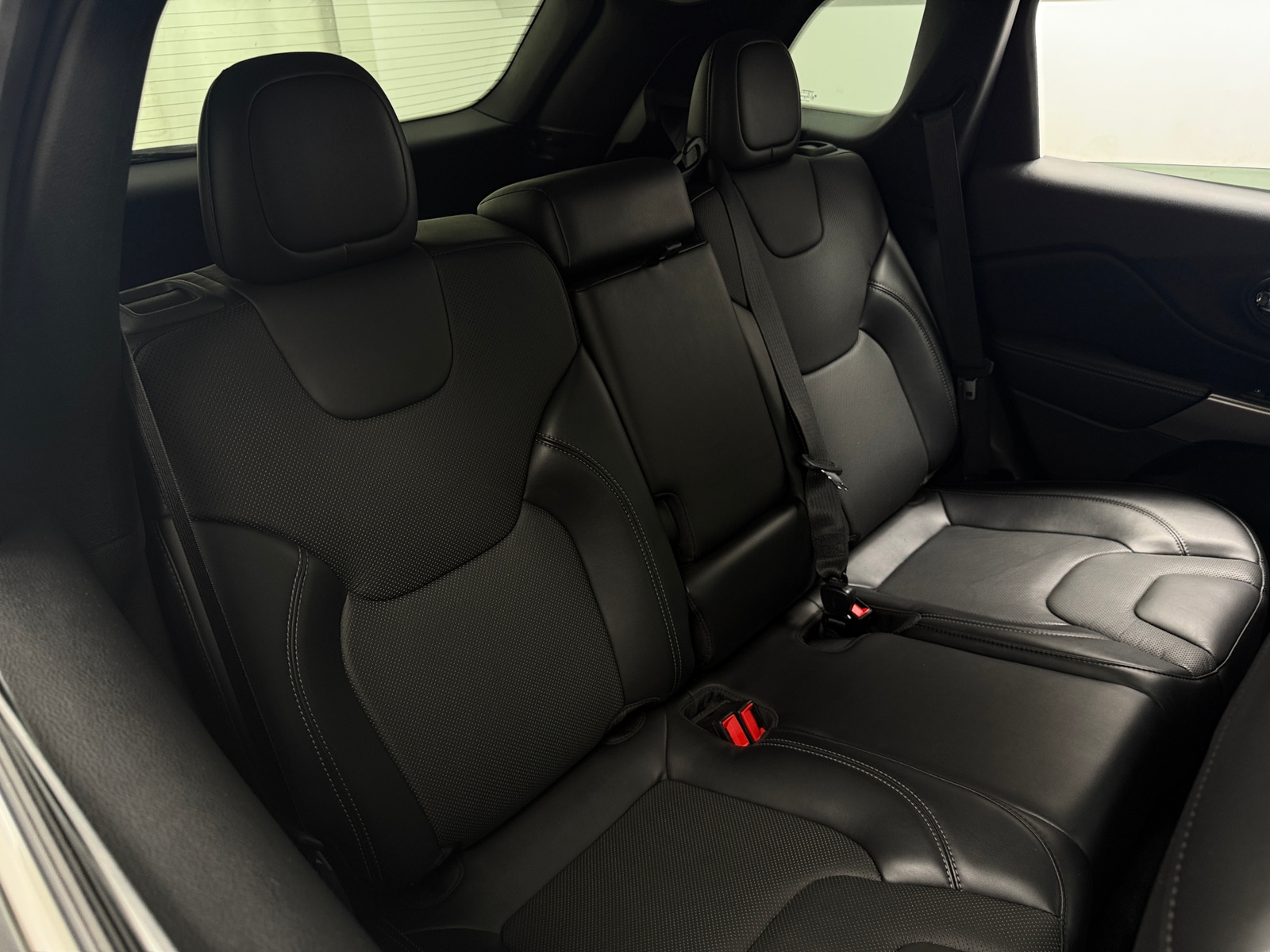 Thumbnail: 2021 Jeep Cherokee - 5