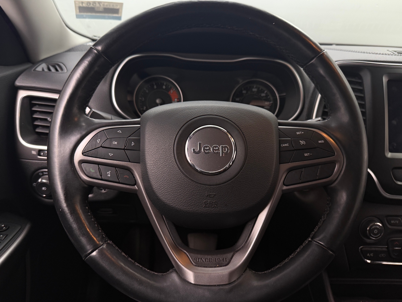Thumbnail: 2021 Jeep Cherokee - 4