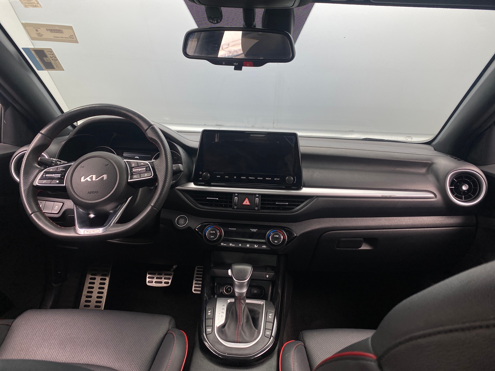 Thumbnail: 2024 Kia Forte - 3