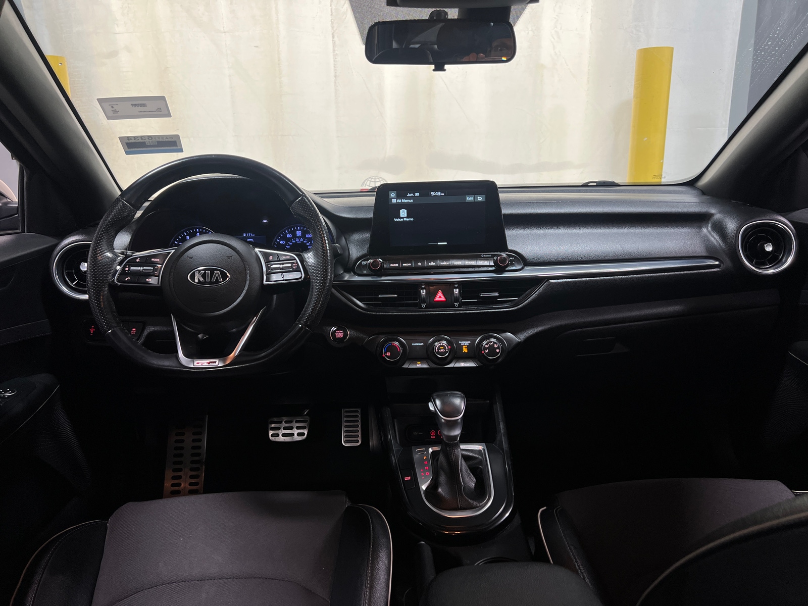 Thumbnail: 2020 Kia Forte - 3